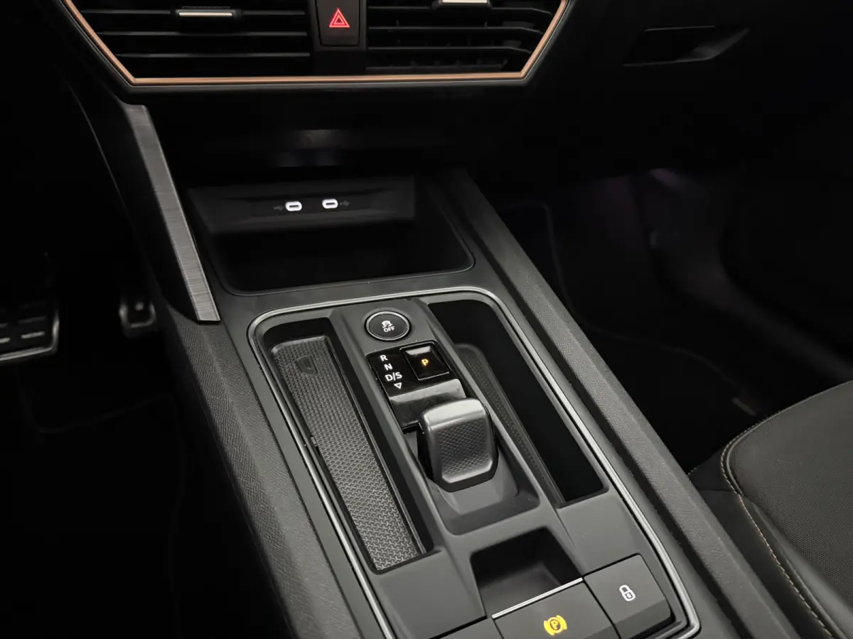 1.4 e-Hybrid VZ Business | Pano | Sfeer | Virtual | Camera | Memory | Carplay | Cruise | Trekhaak