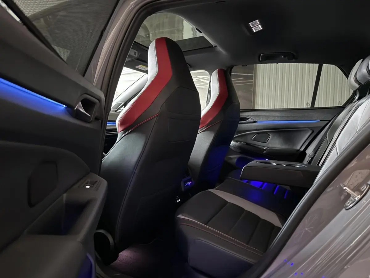2.0 TSI GTI | Pano | Stoelventilatie | Leder | Harmon Kardon | Blind Spot | Stoelverwarming | IQ LED | Trekhaak | Ambient Sfeerverlichting | Carplay | Keyless | Digital Dash | Stuurwielverwa
