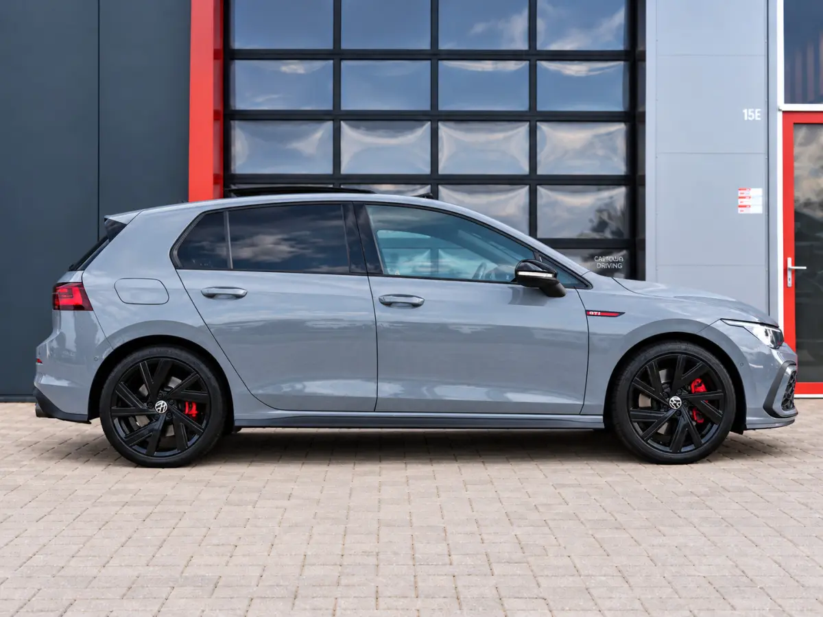 2.0 TSI GTI | Pano | Stoelventilatie | Leder | Harmon Kardon | Blind Spot | Stoelverwarming | IQ LED | Trekhaak | Ambient Sfeerverlichting | Carplay | Keyless | Digital Dash | Stuurwielverwa