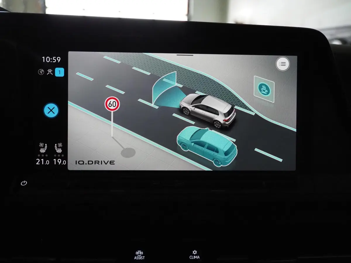 2.0 TSI GTI | Pano | Stoelventilatie | Leder | Harmon Kardon | Blind Spot | Stoelverwarming | IQ LED | Trekhaak | Ambient Sfeerverlichting | Carplay | Keyless | Digital Dash | Stuurwielverwa