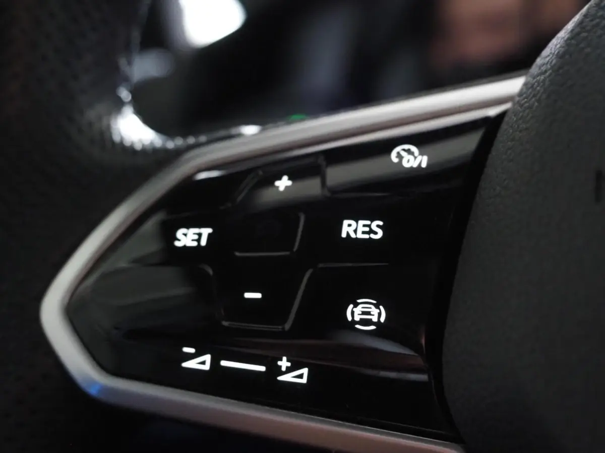2.0 TSI GTI | Pano | Stoelventilatie | Leder | Harmon Kardon | Blind Spot | Stoelverwarming | IQ LED | Trekhaak | Ambient Sfeerverlichting | Carplay | Keyless | Digital Dash | Stuurwielverwa