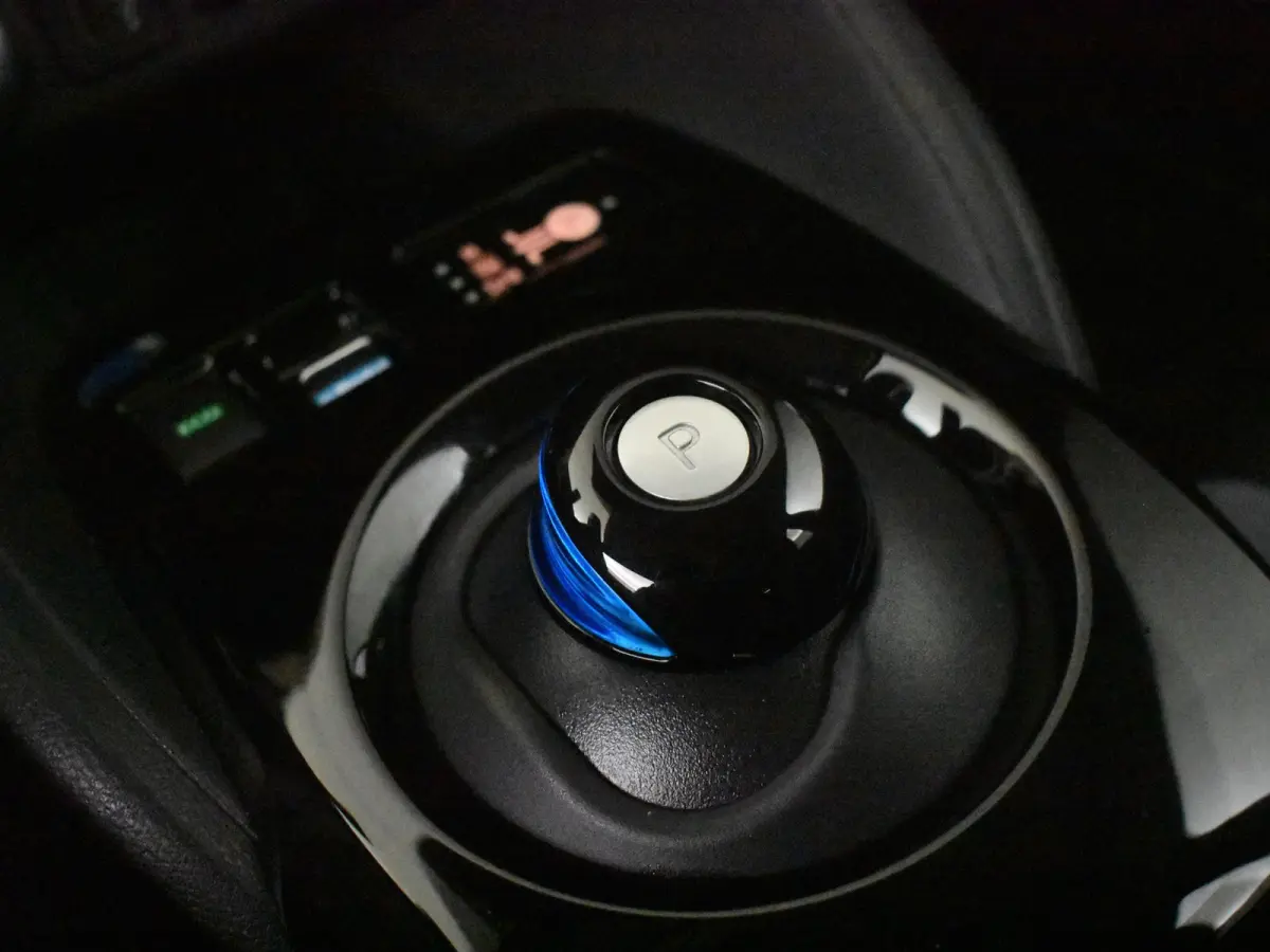 e+ Tekna 59 kWh l 360gr Camera l Stoelverwarming Voor en achter l Leder l Trekhaak l Bose Sound l