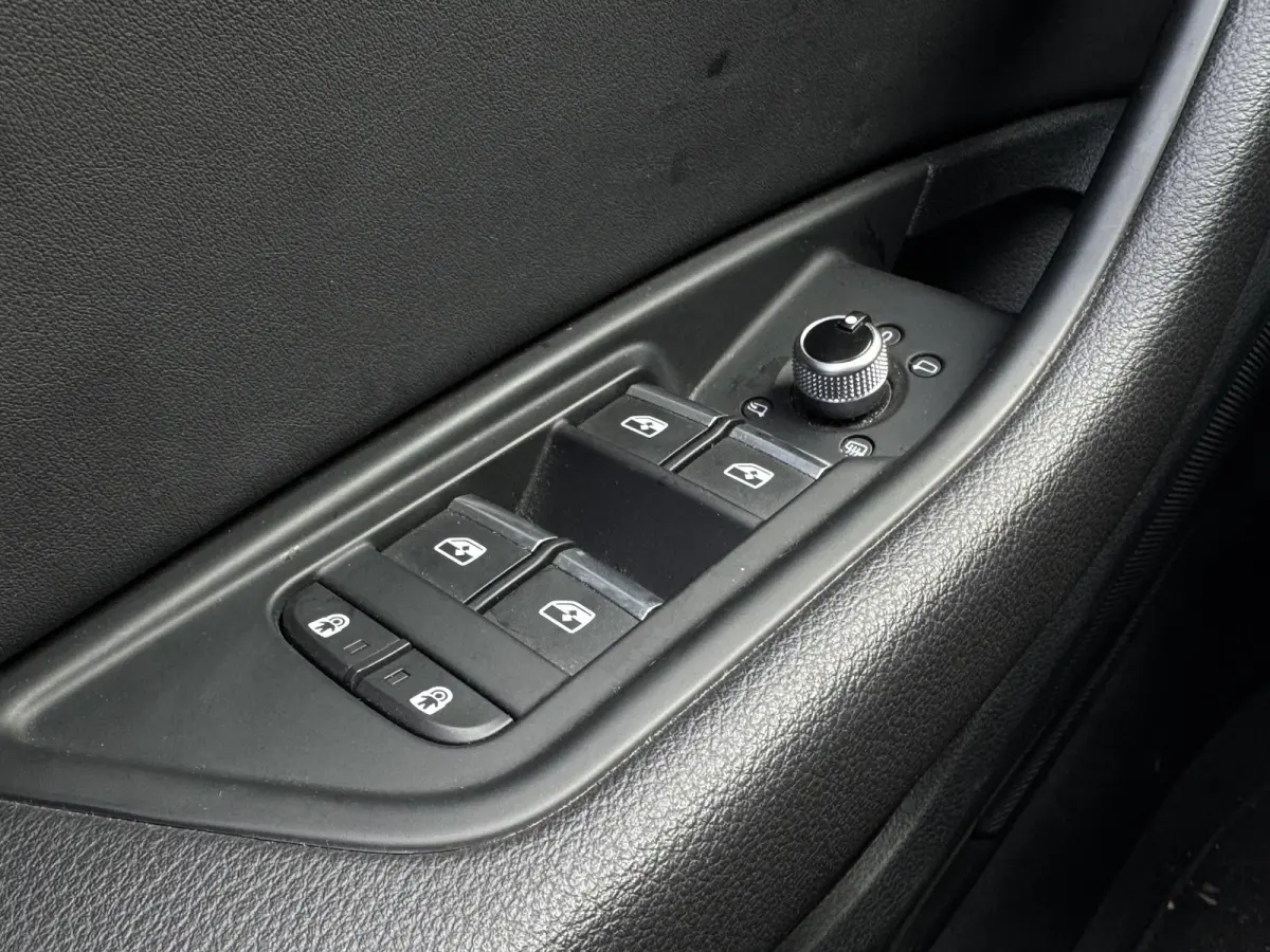 35 TFSI 150PK S-TRONIC S-LINE ADVANCED SPORT LEDER/CAMERA/CARPLAY