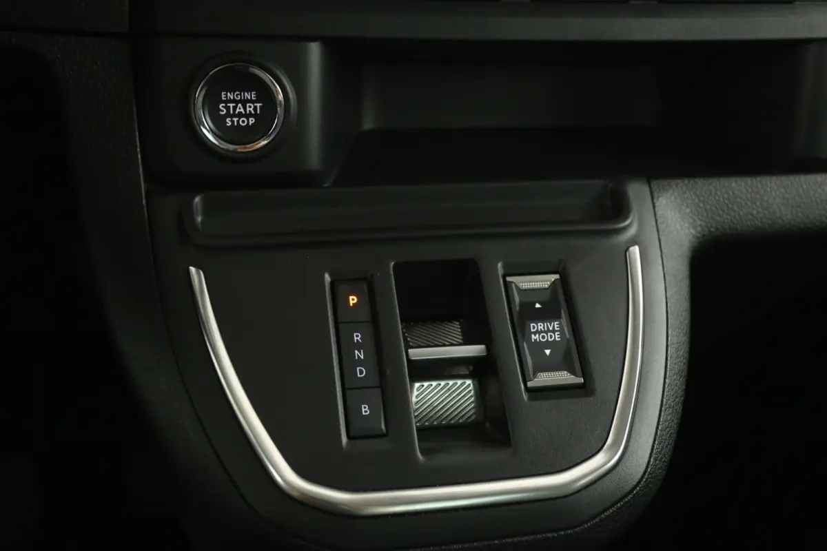 75 kWh L2H1 Long Range | 7 Zits | Pano | Snelladen | SOH 92% | Clima | Camera | HUD | Cruise | Carplay | 2xSchuifdeur Elektr.