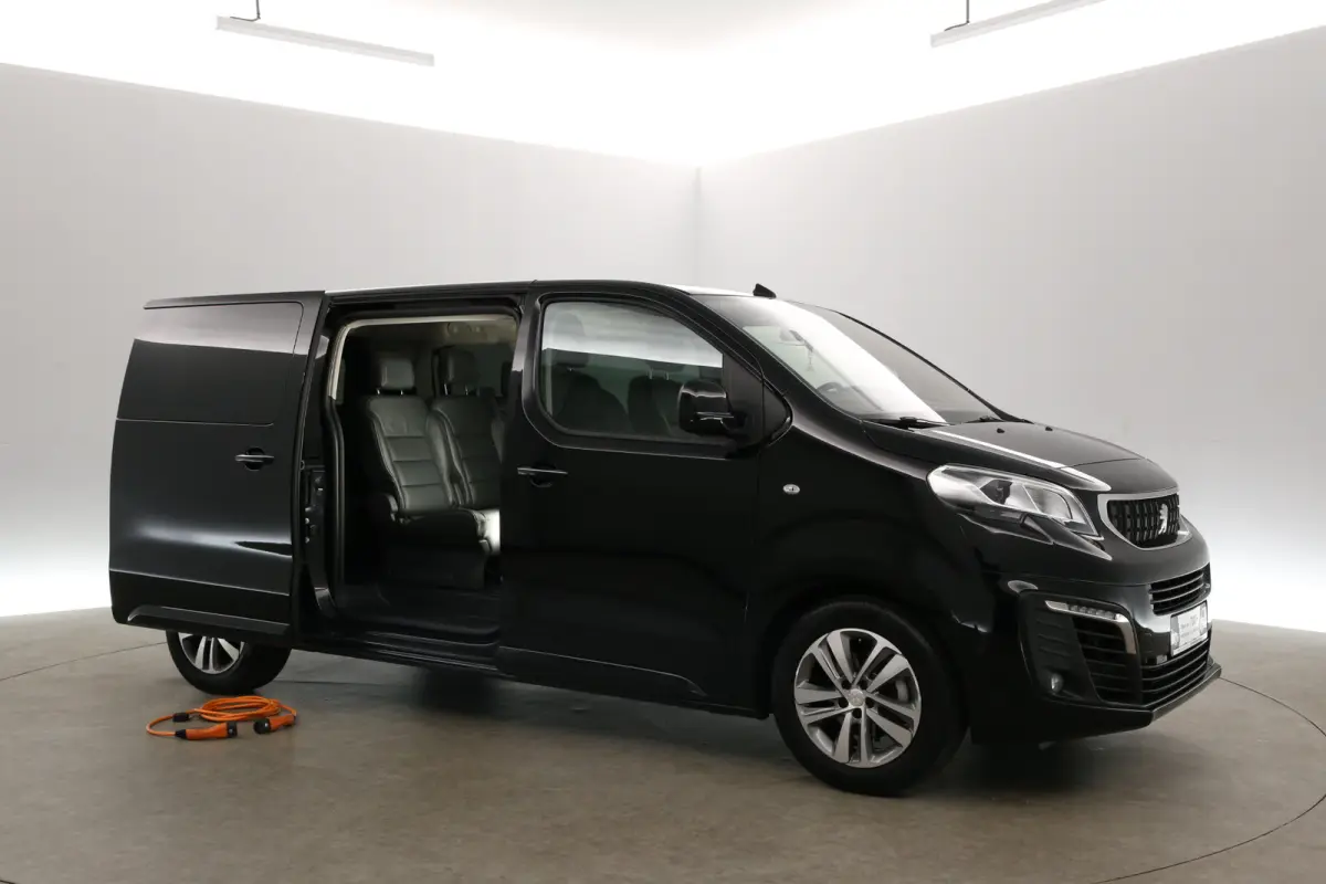 75 kWh L2H1 Long Range | 7 Zits | Pano | Snelladen | SOH 92% | Clima | Camera | HUD | Cruise | Carplay | 2xSchuifdeur Elektr.