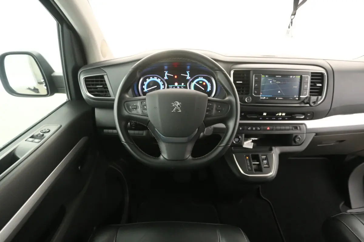 75 kWh L2H1 Long Range | 7 Zits | Pano | Snelladen | SOH 92% | Clima | Camera | HUD | Cruise | Carplay | 2xSchuifdeur Elektr.