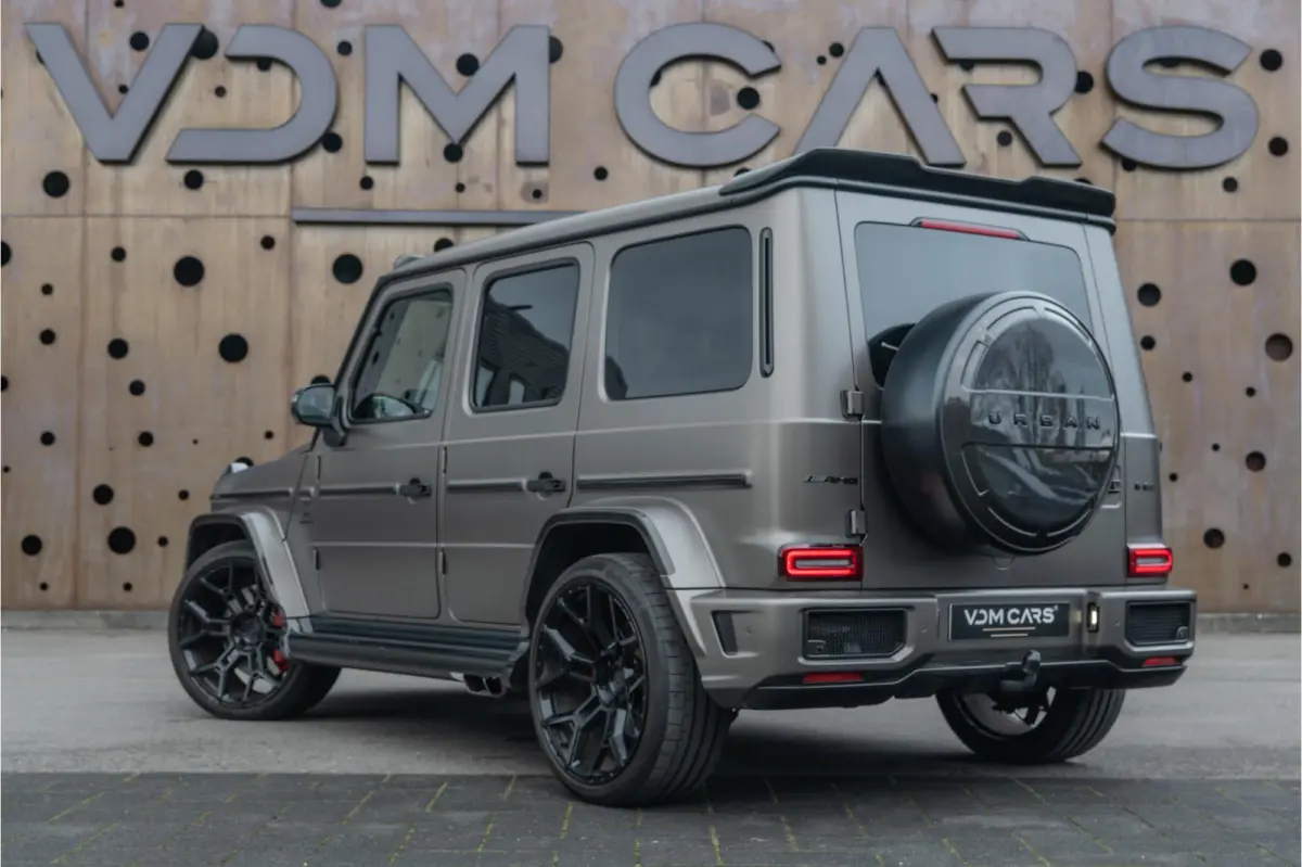 63 | URBAN Widetrack | Carbon | Akrapovič | Rear-Entertainment | KW Suspension |
