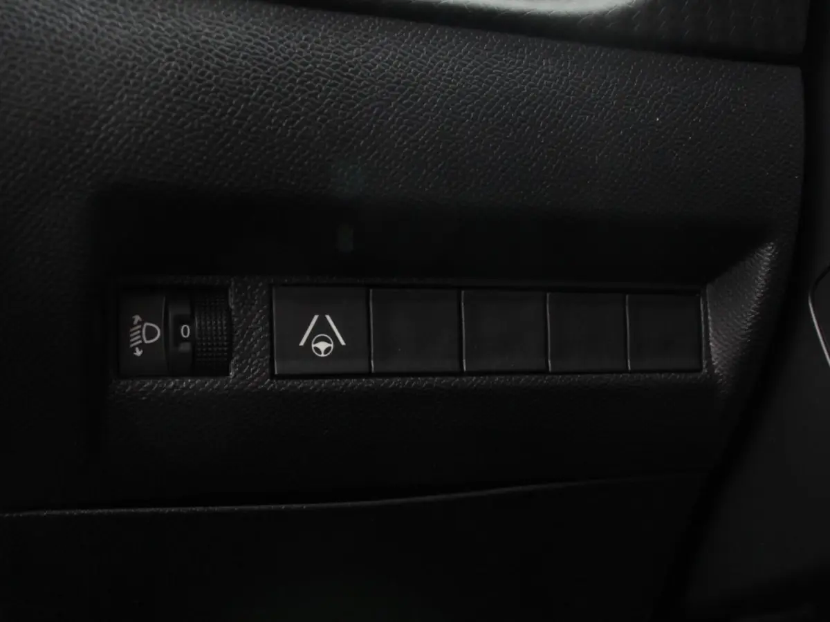 1.2 PureTech 130pk Automaat Allure Navigatie Climate Control Camera 360 Dab Led Lichtmetalen Velgen Parkeer sensoren Cruise Control Adaptive Stoelverwarming