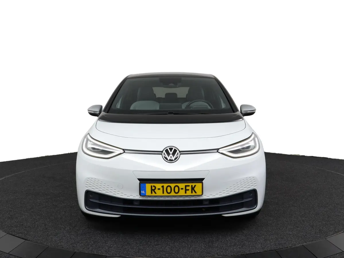 First Plus 58 kWh | stoelverwarming | adaptieve cruise control | achteruitrijcamera |