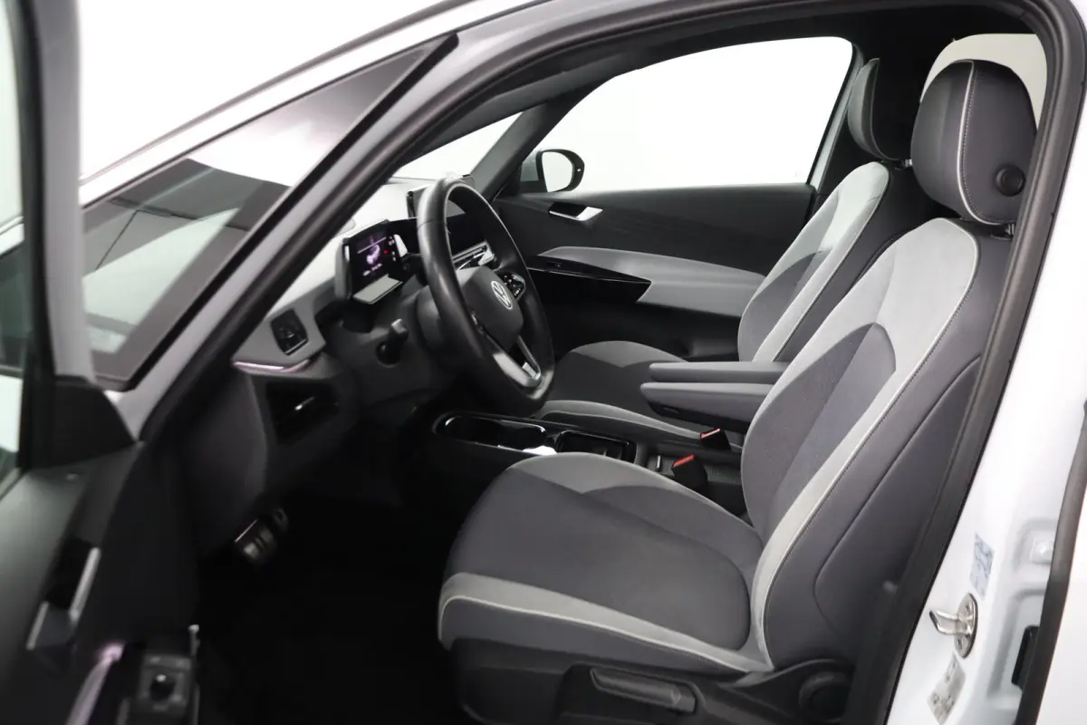 First Plus 58 kWh | stoelverwarming | adaptieve cruise control | achteruitrijcamera |