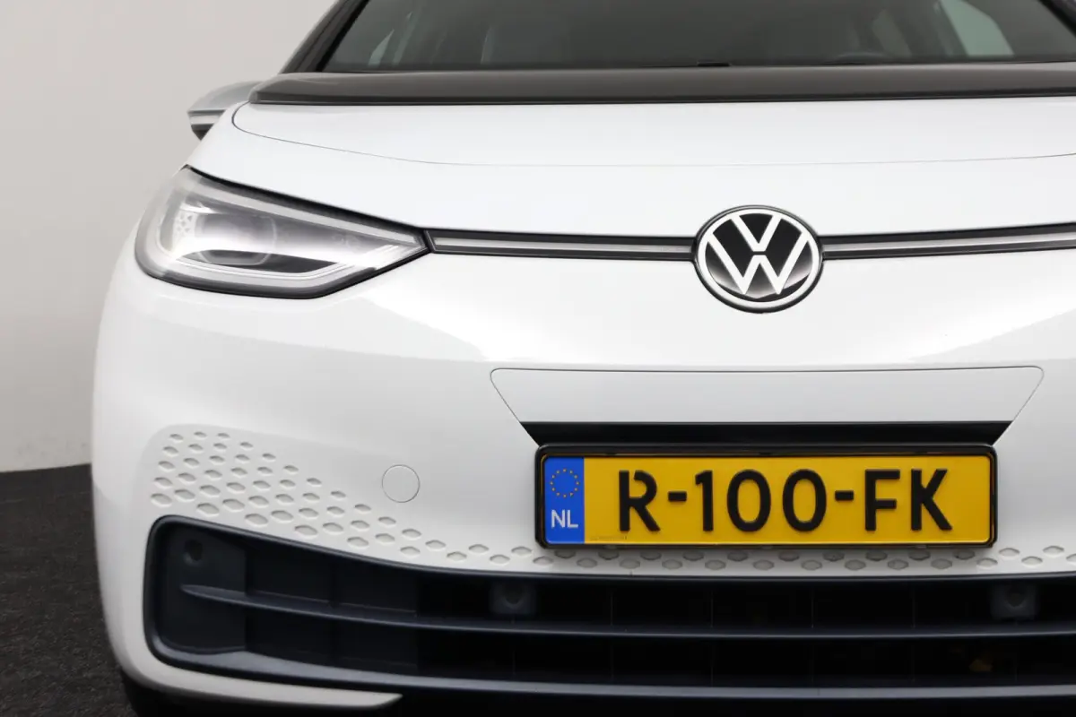First Plus 58 kWh | stoelverwarming | adaptieve cruise control | achteruitrijcamera |