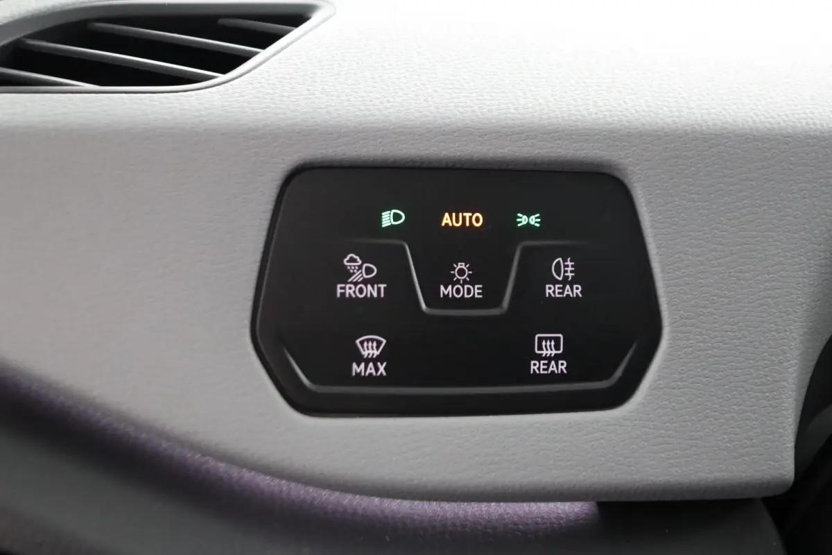 First Plus 58 kWh | stoelverwarming | adaptieve cruise control | achteruitrijcamera |