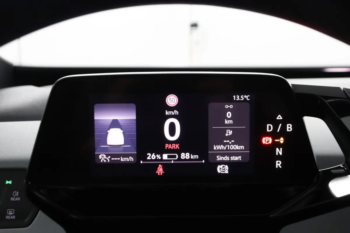 First Plus 58 kWh | stoelverwarming | adaptieve cruise control | achteruitrijcamera |