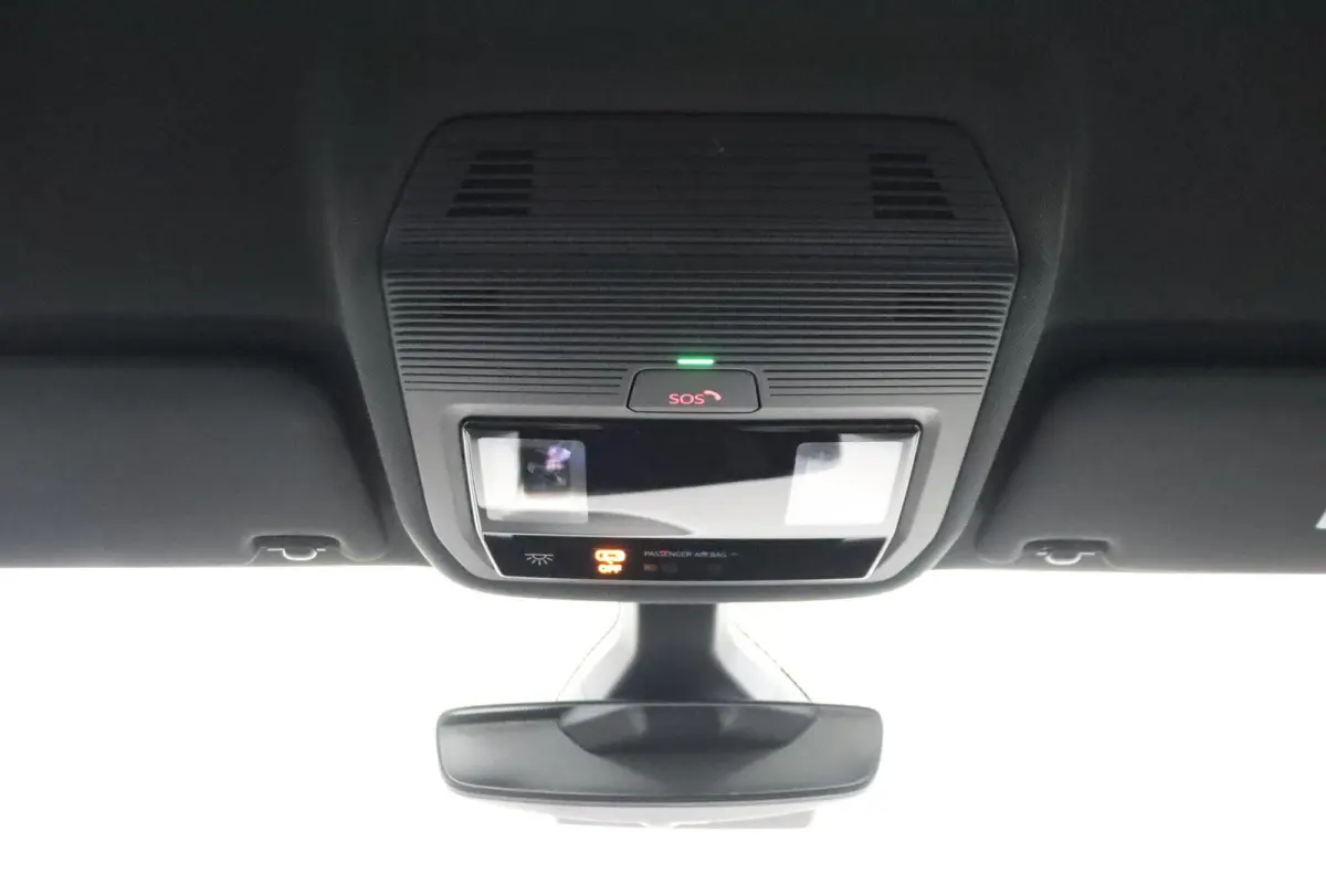 First Plus 58 kWh | stoelverwarming | adaptieve cruise control | achteruitrijcamera |