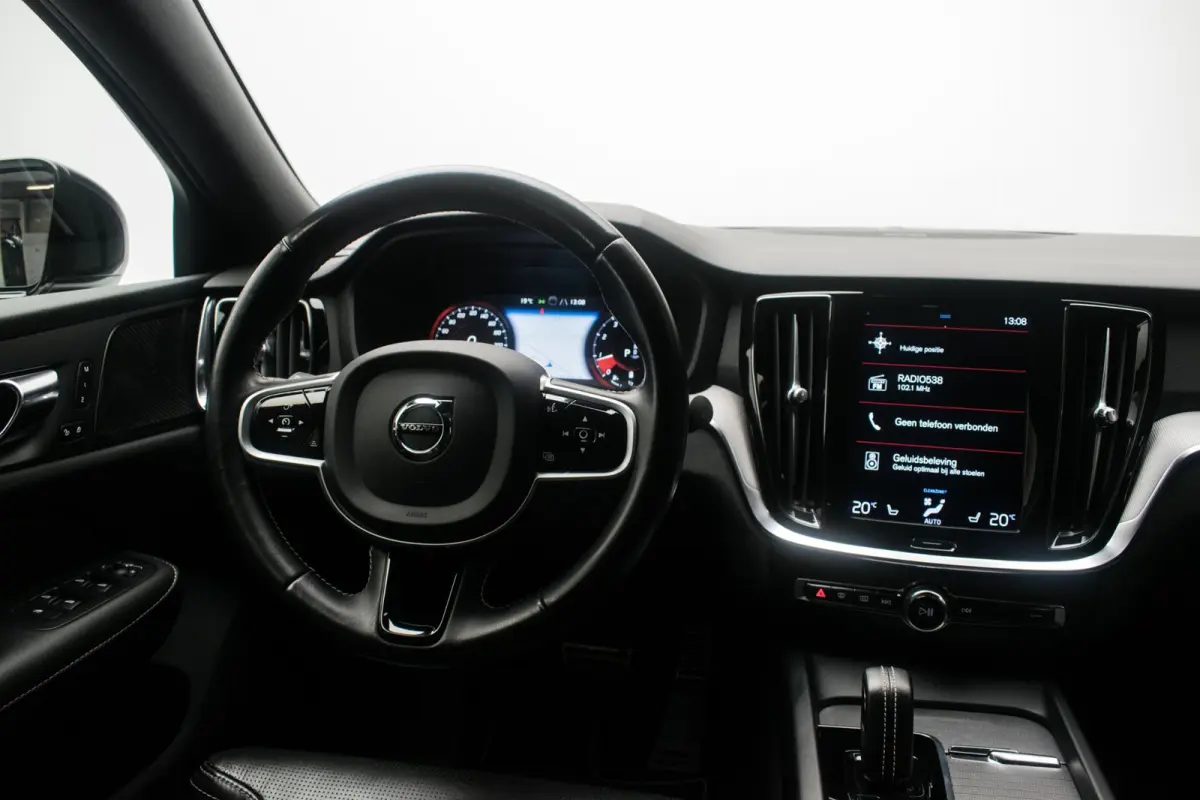 2.0 B3 R-Design Black Pack NL-auto [ Massage Stoelkoeling/verwarming Harman-Kardon Nappa Memory Pilot Assist DAB ]