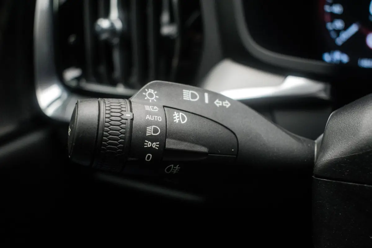 2.0 B3 R-Design Black Pack NL-auto [ Massage Stoelkoeling/verwarming Harman-Kardon Nappa Memory Pilot Assist DAB ]