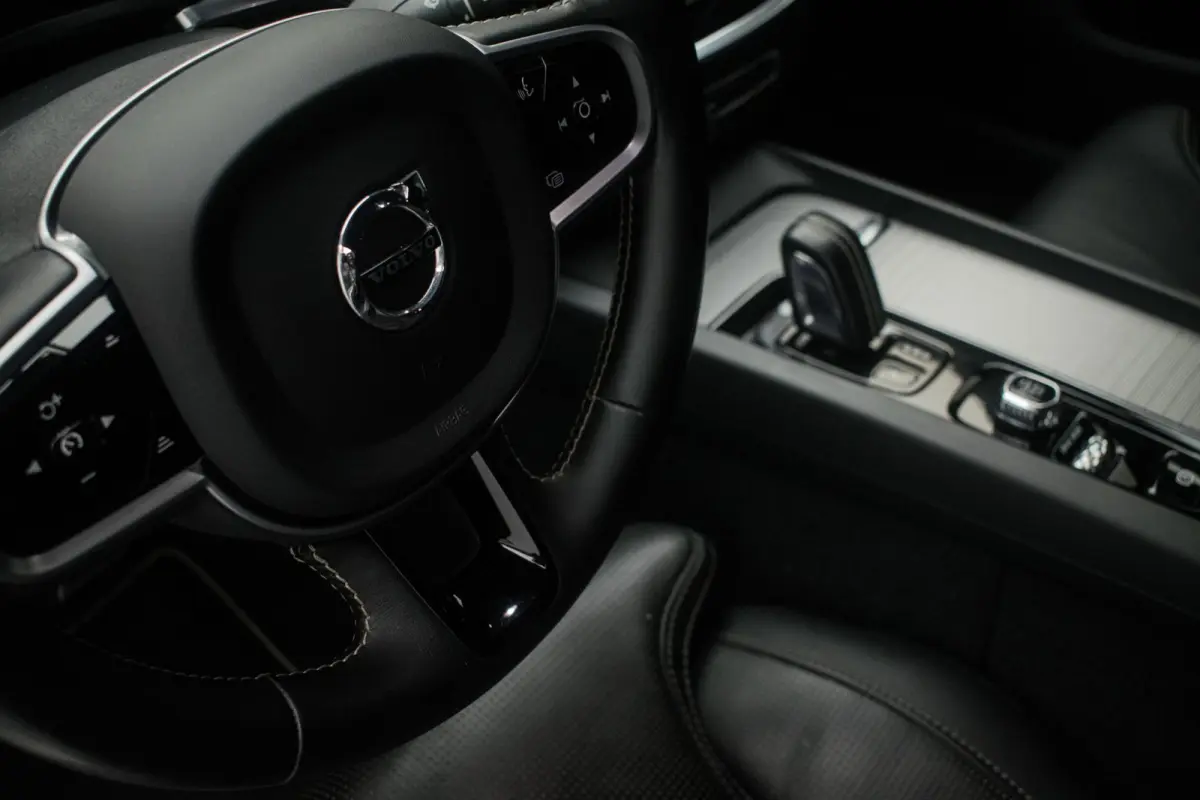 2.0 B3 R-Design Black Pack NL-auto [ Massage Stoelkoeling/verwarming Harman-Kardon Nappa Memory Pilot Assist DAB ]