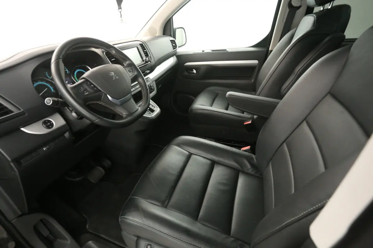 75 kWh L2H1 Long Range | 7 Zits | Pano | Snelladen | SOH 92% | Clima | Camera | HUD | Cruise | Carplay | 2xSchuifdeur Elektr.