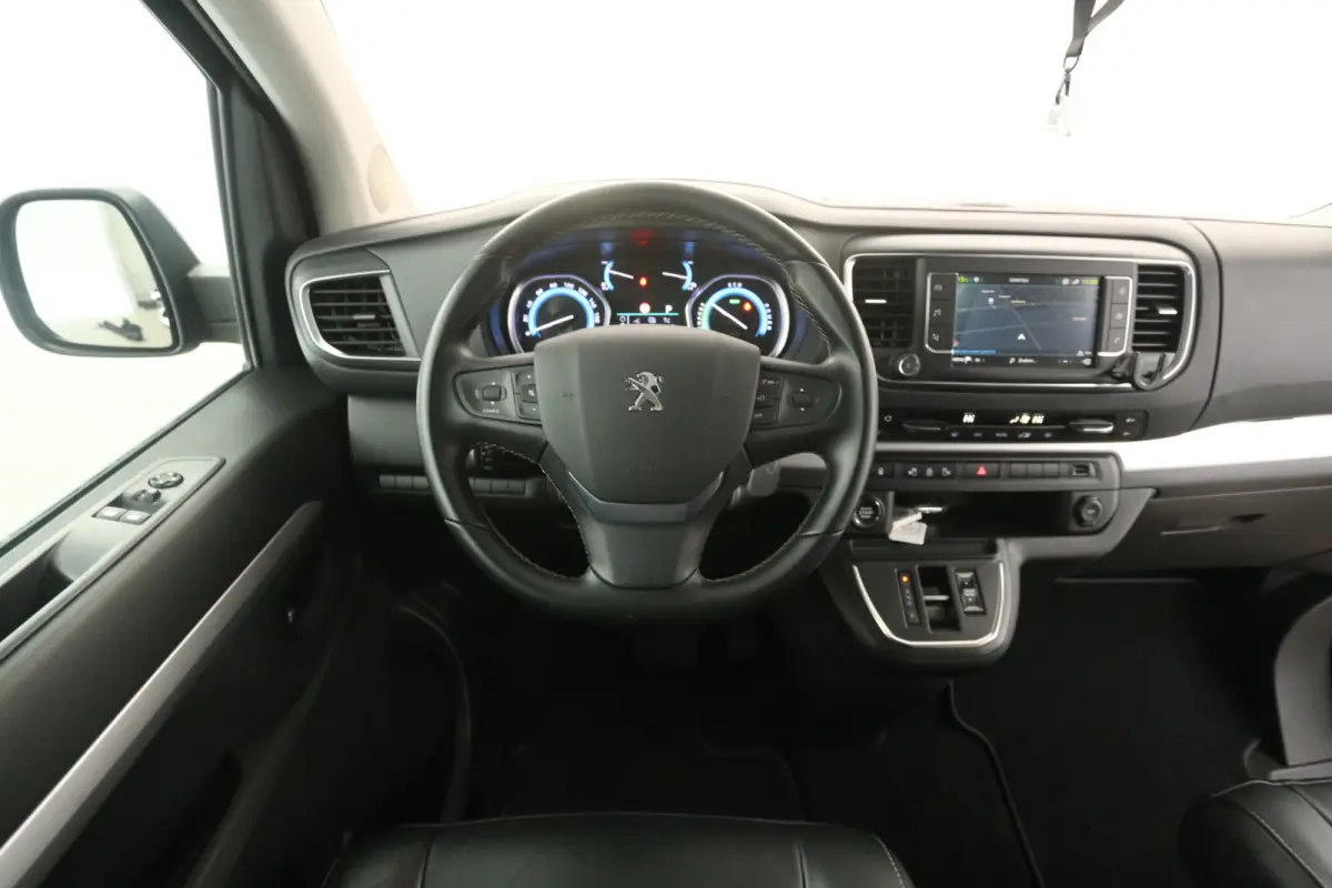 75 kWh L2H1 Long Range | 7 Zits | Pano | Snelladen | SOH 92% | Clima | Camera | HUD | Cruise | Carplay | 2xSchuifdeur Elektr.