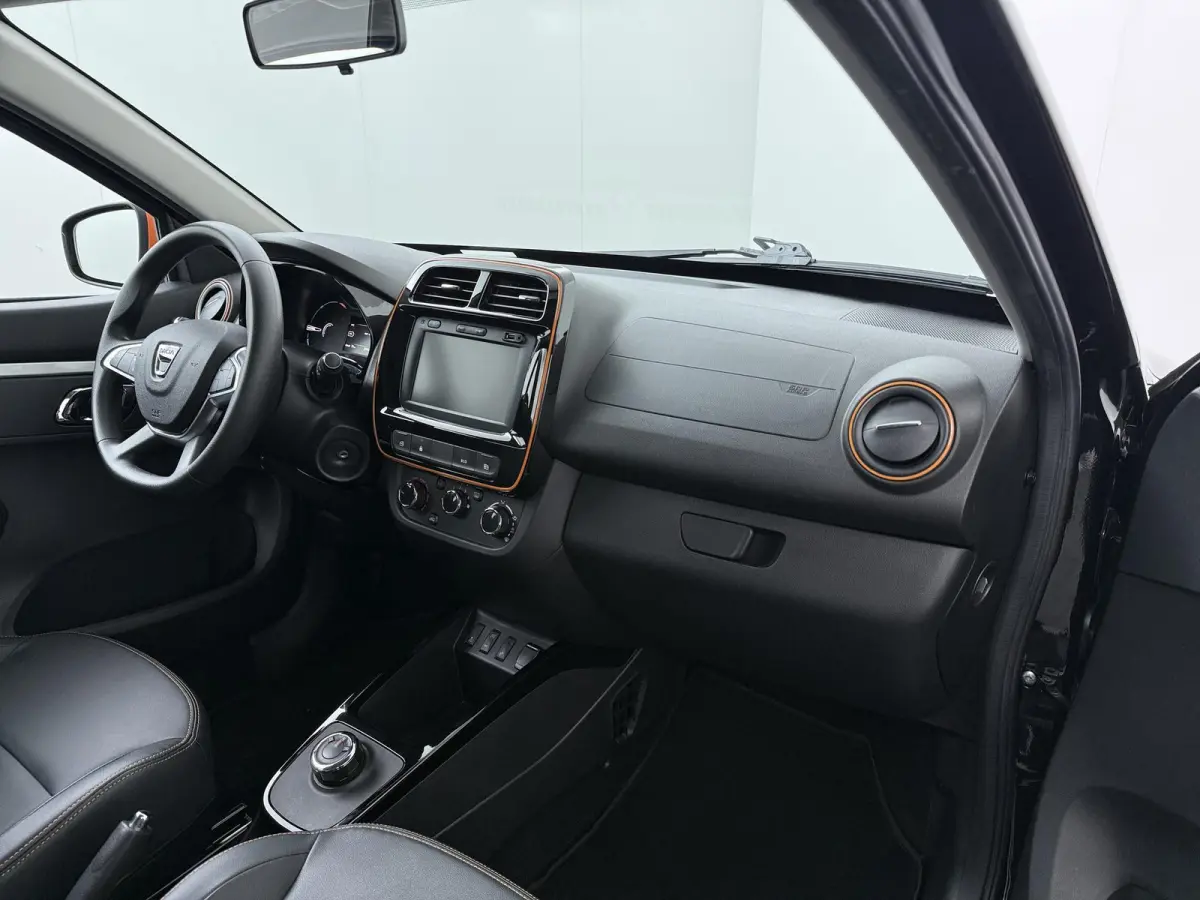 Comfort Plus (Orange Pack) | achteruitrijcamera | Apple Carplay/Android Auto |