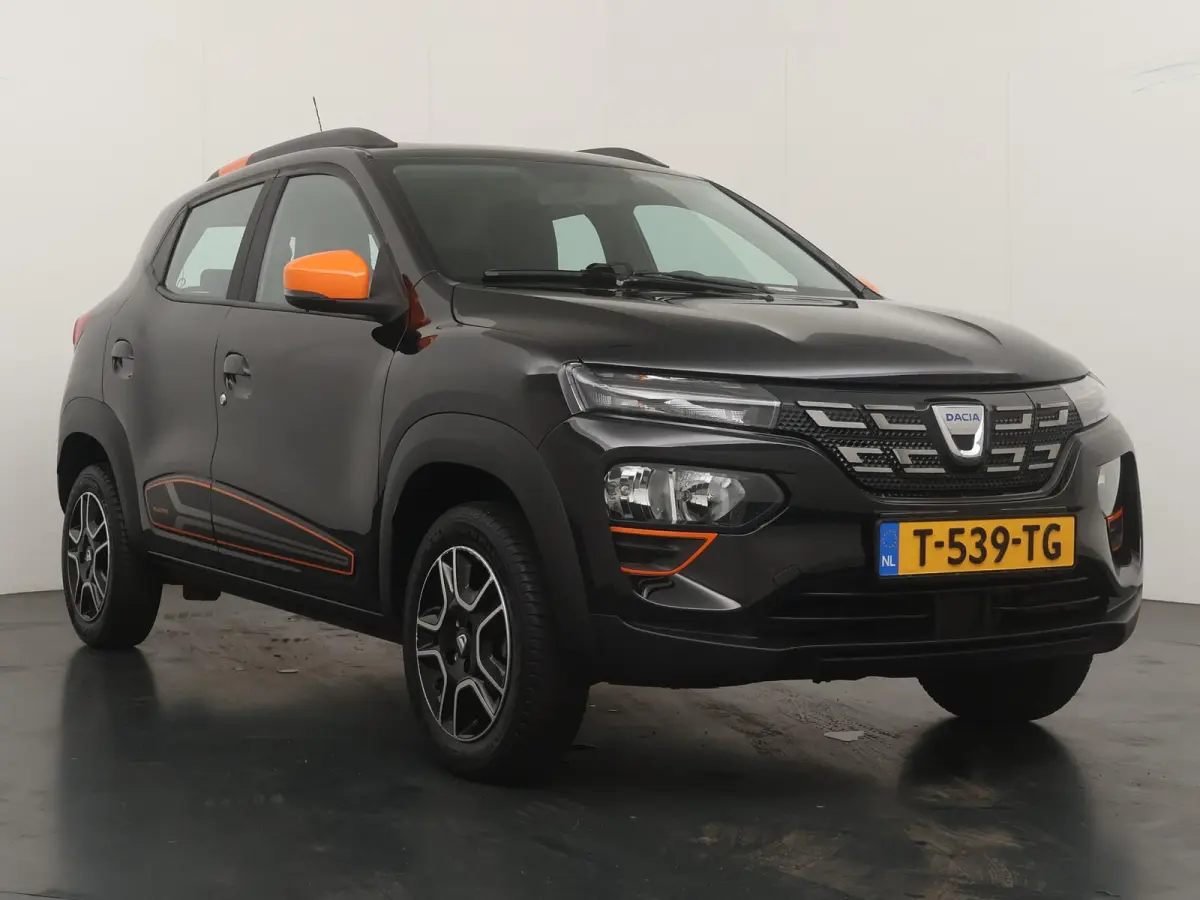 Comfort Plus (Orange Pack) | achteruitrijcamera | Apple Carplay/Android Auto |