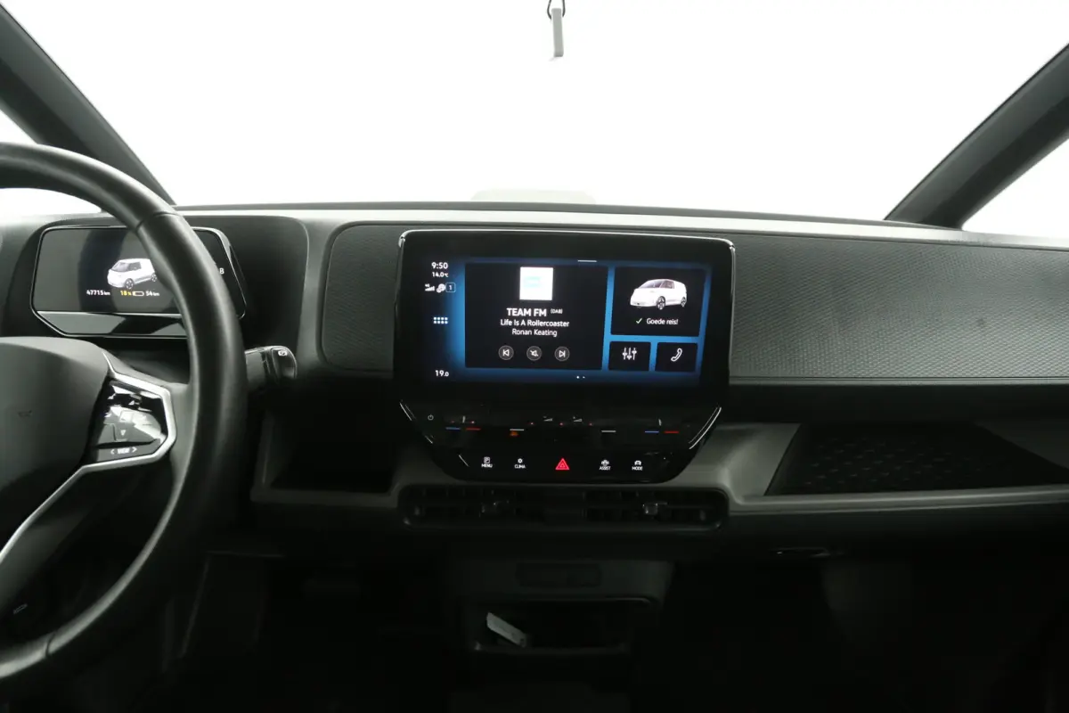 77 kWh 204PK L1H1 | Snelladen | SOH 95% | Airco | Cruise | Carplay | 3 Zits | Trekhaak | Parkeersens.
