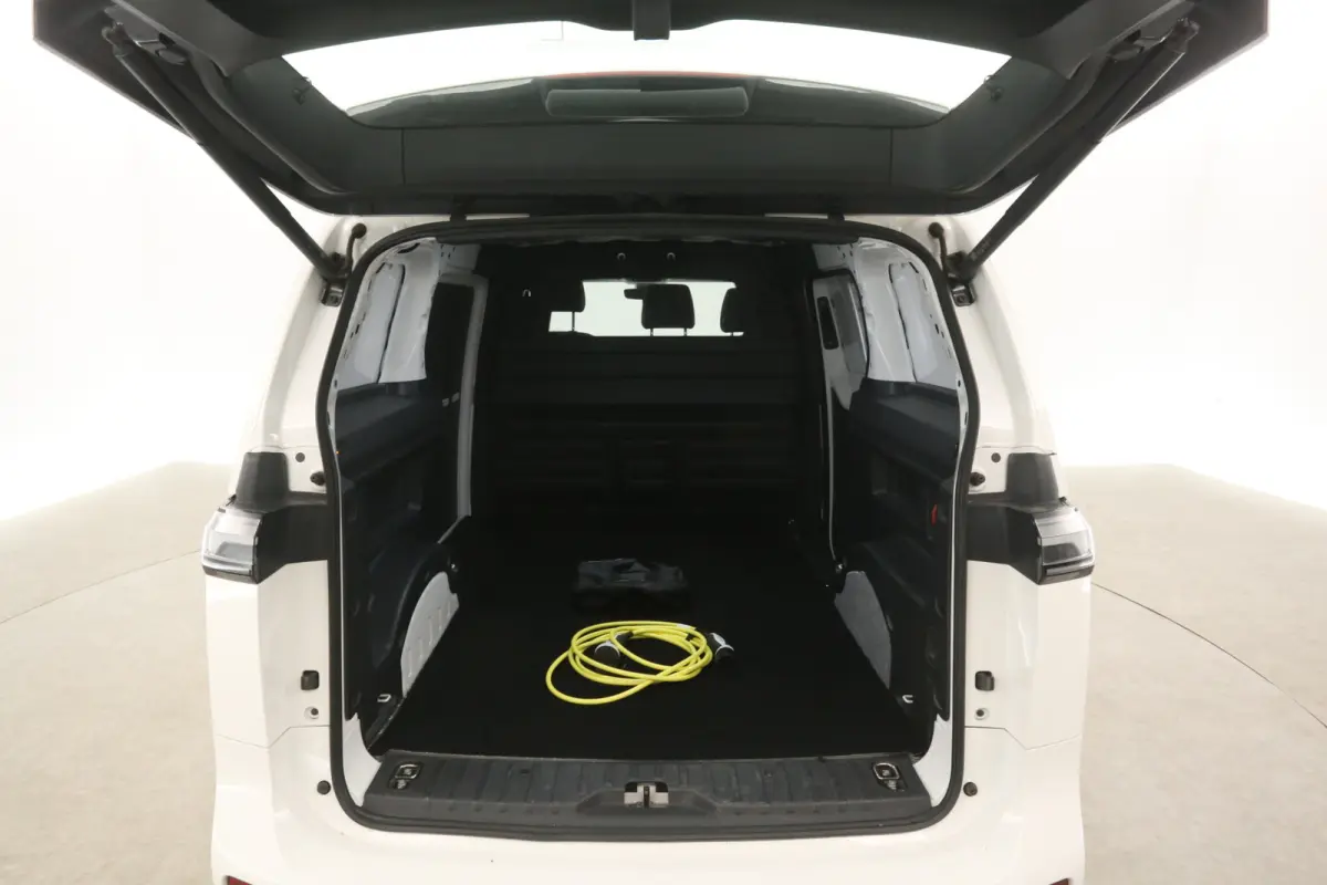 77 kWh 204PK L1H1 | Snelladen | SOH 95% | Airco | Cruise | Carplay | 3 Zits | Trekhaak | Parkeersens.