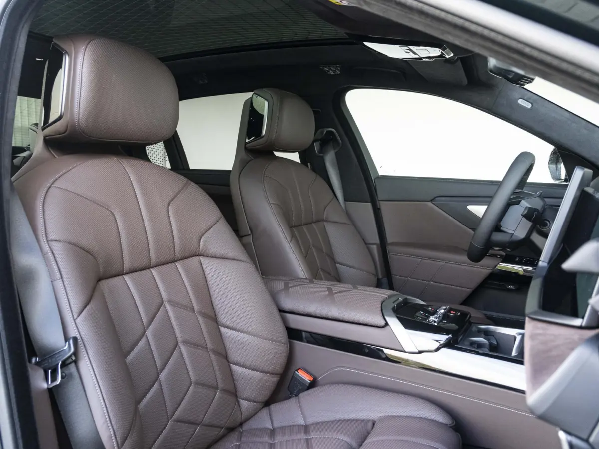 xDrive50 M Sportpakket | Executive pakket | Connaisseur pakket