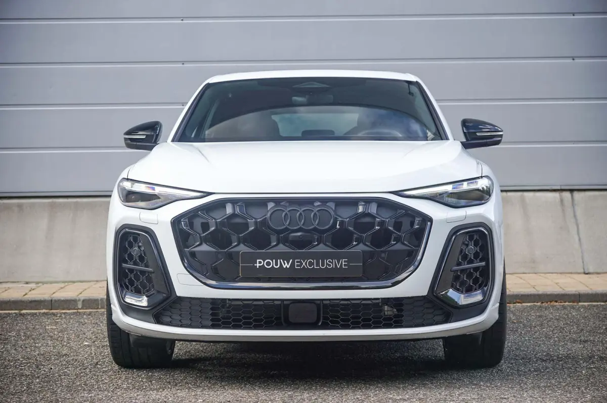2.0 TFSI e-hybrid quattro S edition Competition | Panoramadak | SQ5 Uitlaat | Trekhaak | 22" Velgen
