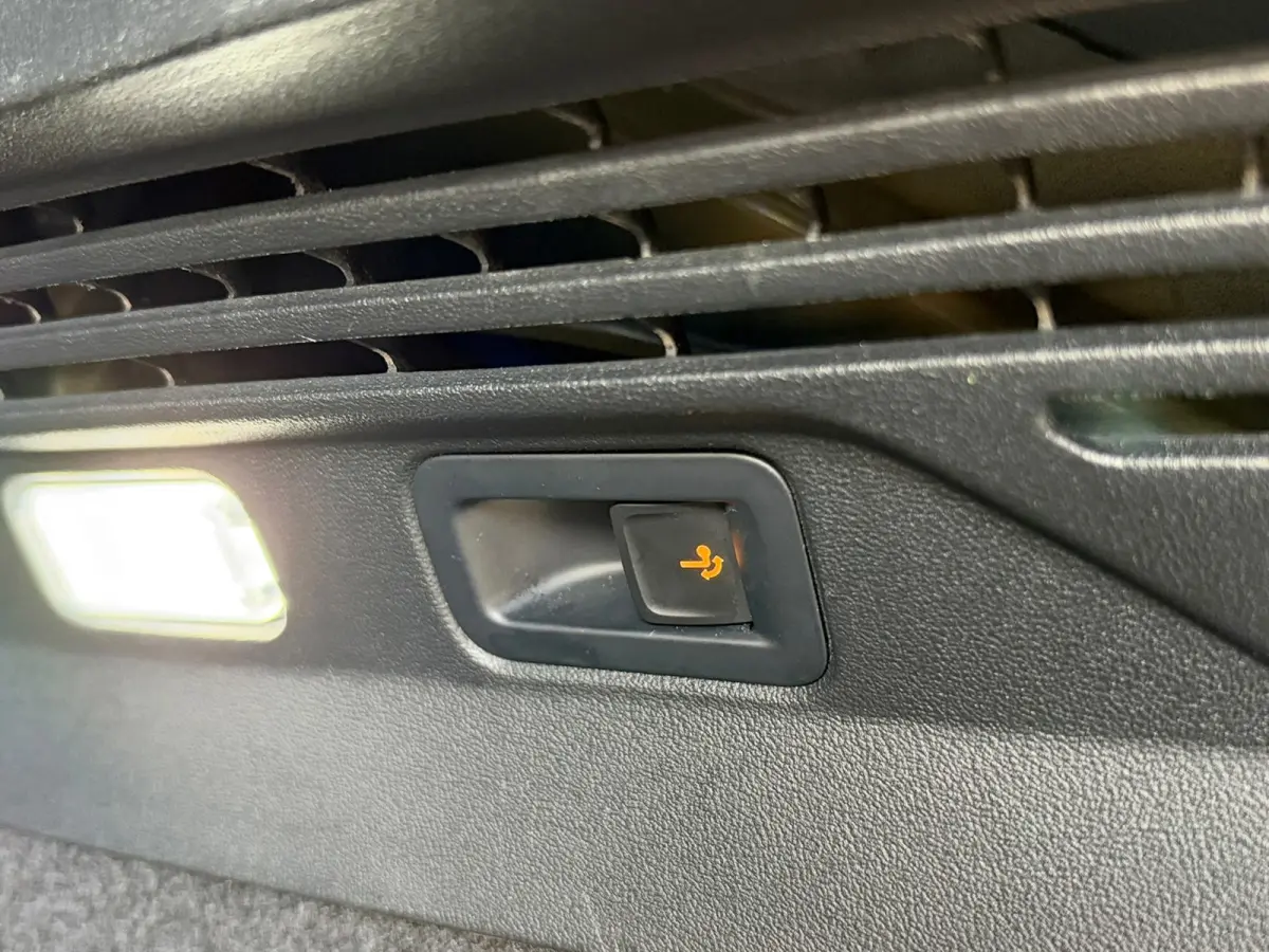 Max 77kWh SOH 98% WARMTEPOMP l PANO l HUD l 360 l MATRIX l TREKHAAK l SFEER l ACC l CARPLAY l ORG.NL l