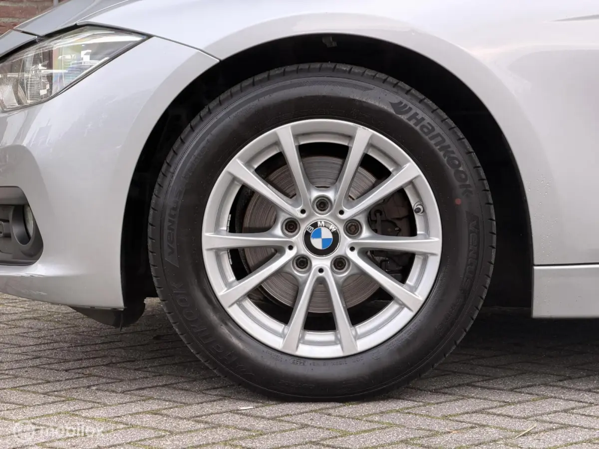 318i LCI High Executive Leder Stoelverwarming LED Nieuwe Turbo