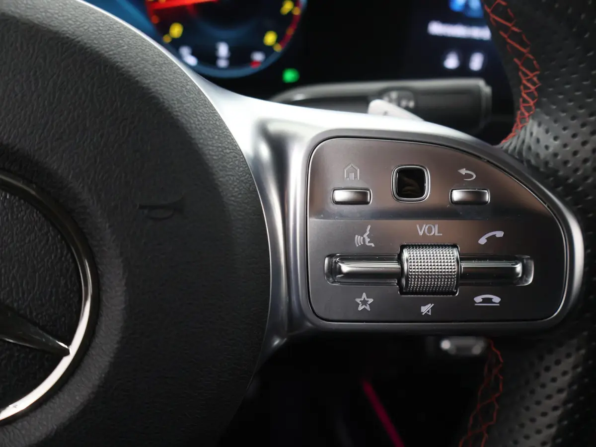 200 Business Solution AMG | Stoelverwarming | Sportstoelen | Apple Carplay |