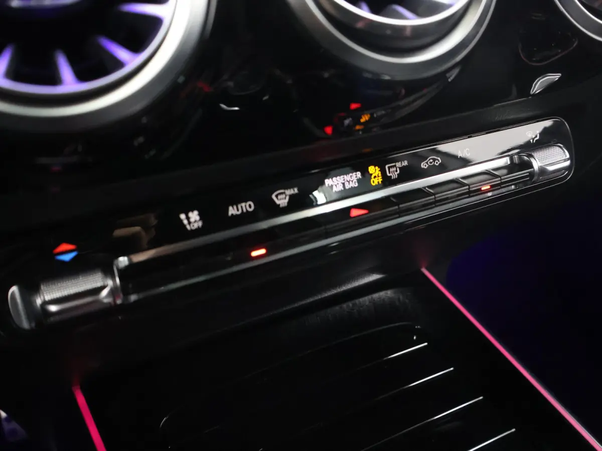 200 Business Solution AMG | Stoelverwarming | Sportstoelen | Apple Carplay |