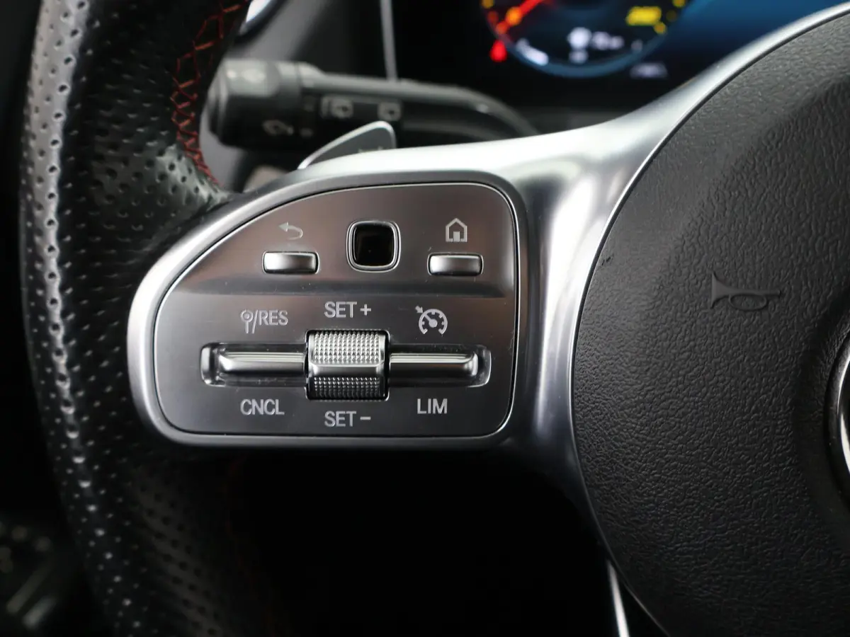 200 Business Solution AMG | Stoelverwarming | Sportstoelen | Apple Carplay |