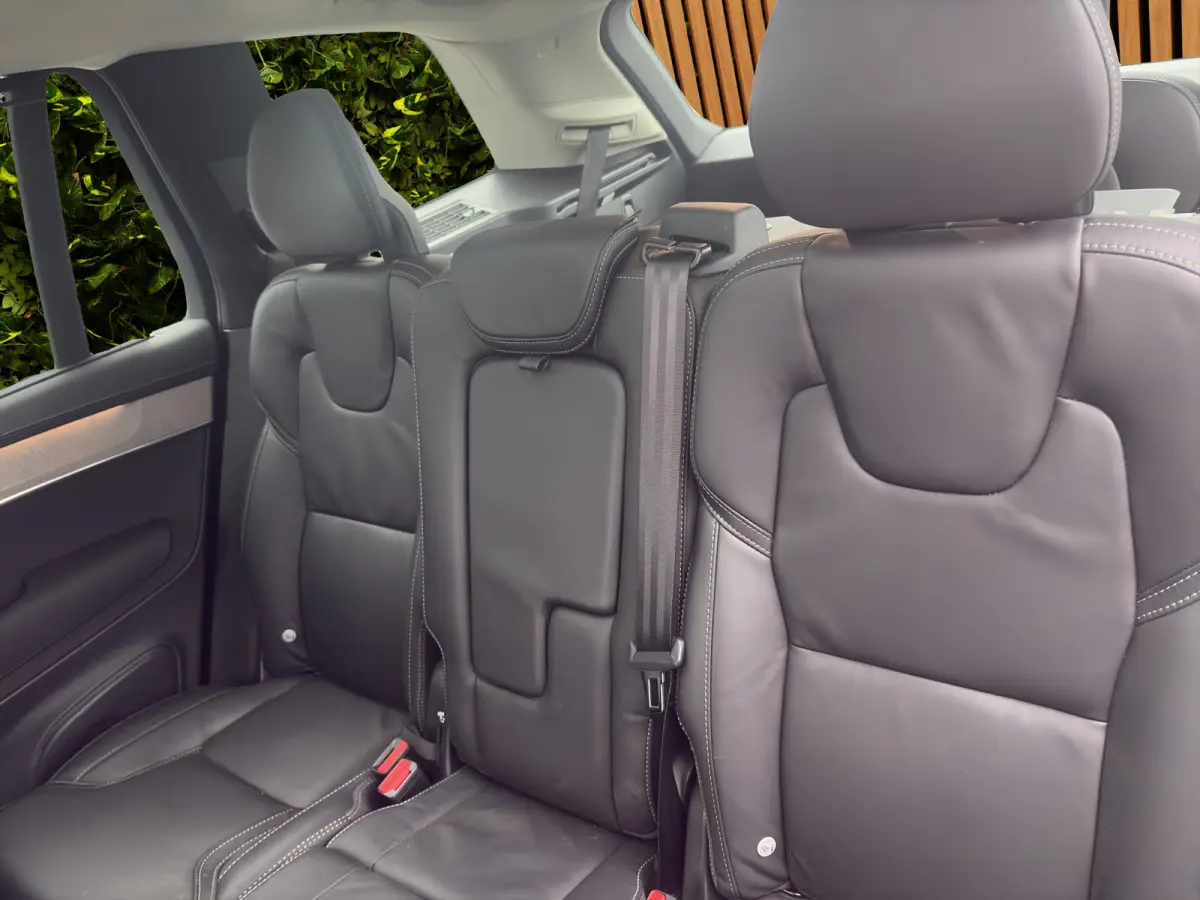 2.0 T8 Plug-in hybrid AWD Ultra Dark | Trekhaak | Luchtvering | Bowers&Wilkins | Massage/ventilatie