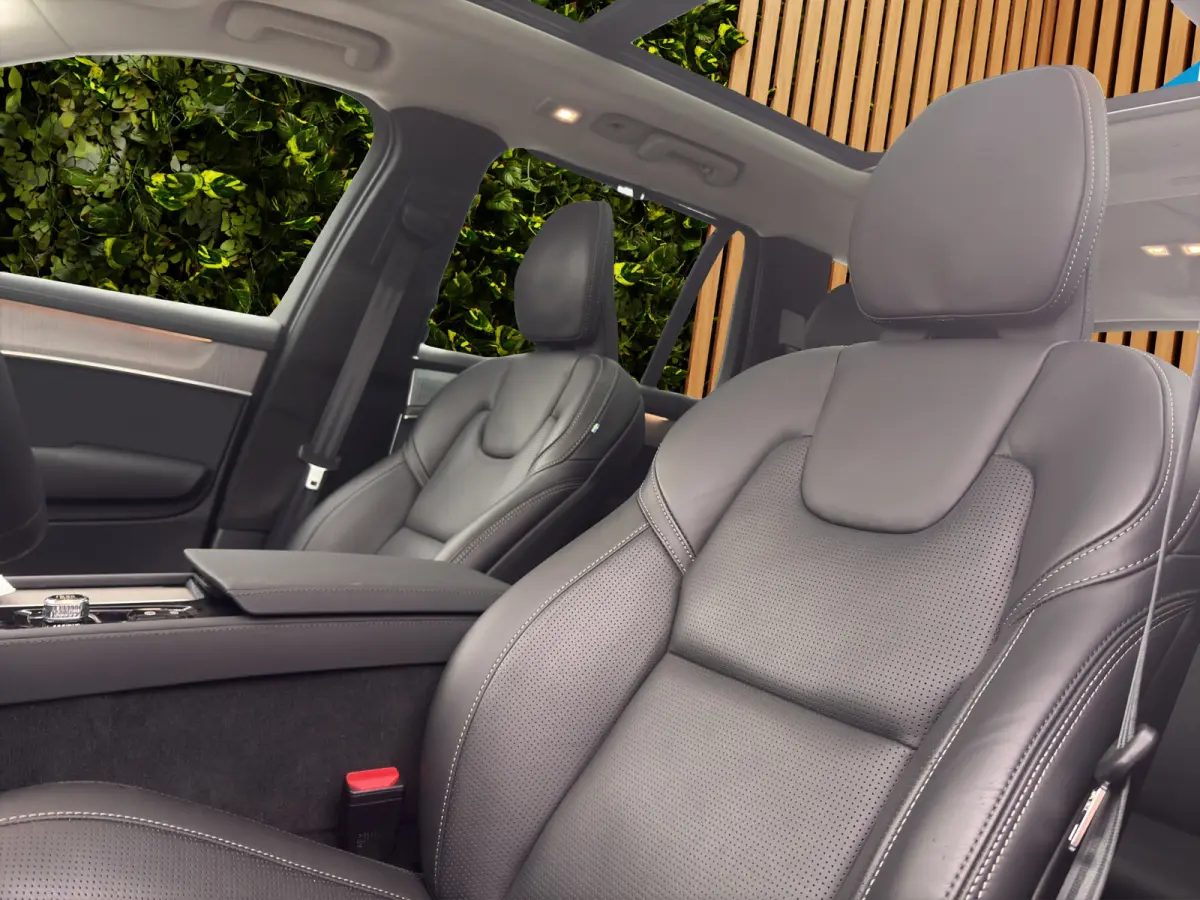 2.0 T8 Plug-in hybrid AWD Ultra Dark | Trekhaak | Luchtvering | Bowers&Wilkins | Massage/ventilatie
