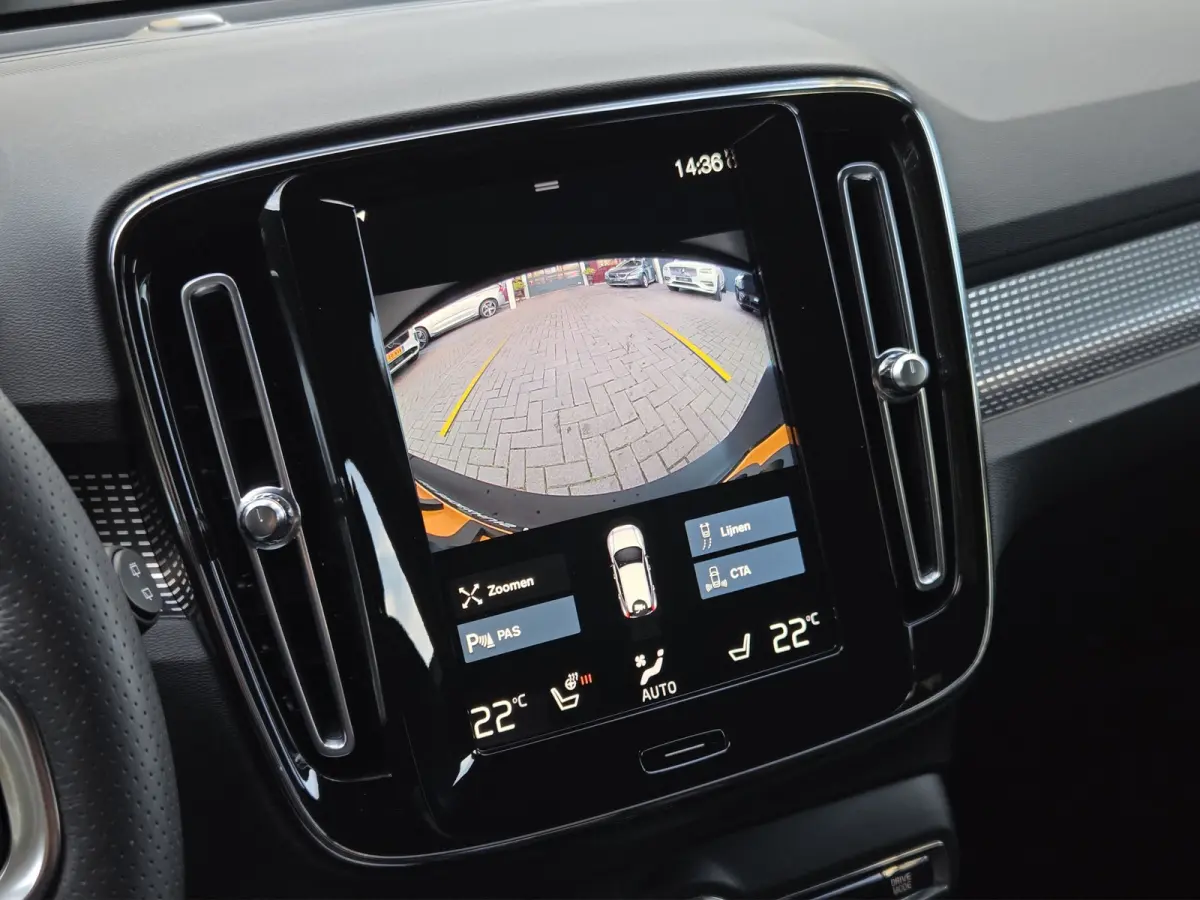 1.5 T3 R-Design | 1e Eigenaar | Camera | Adaptive Cruise | BLIS | Stuur/stoelverwarming