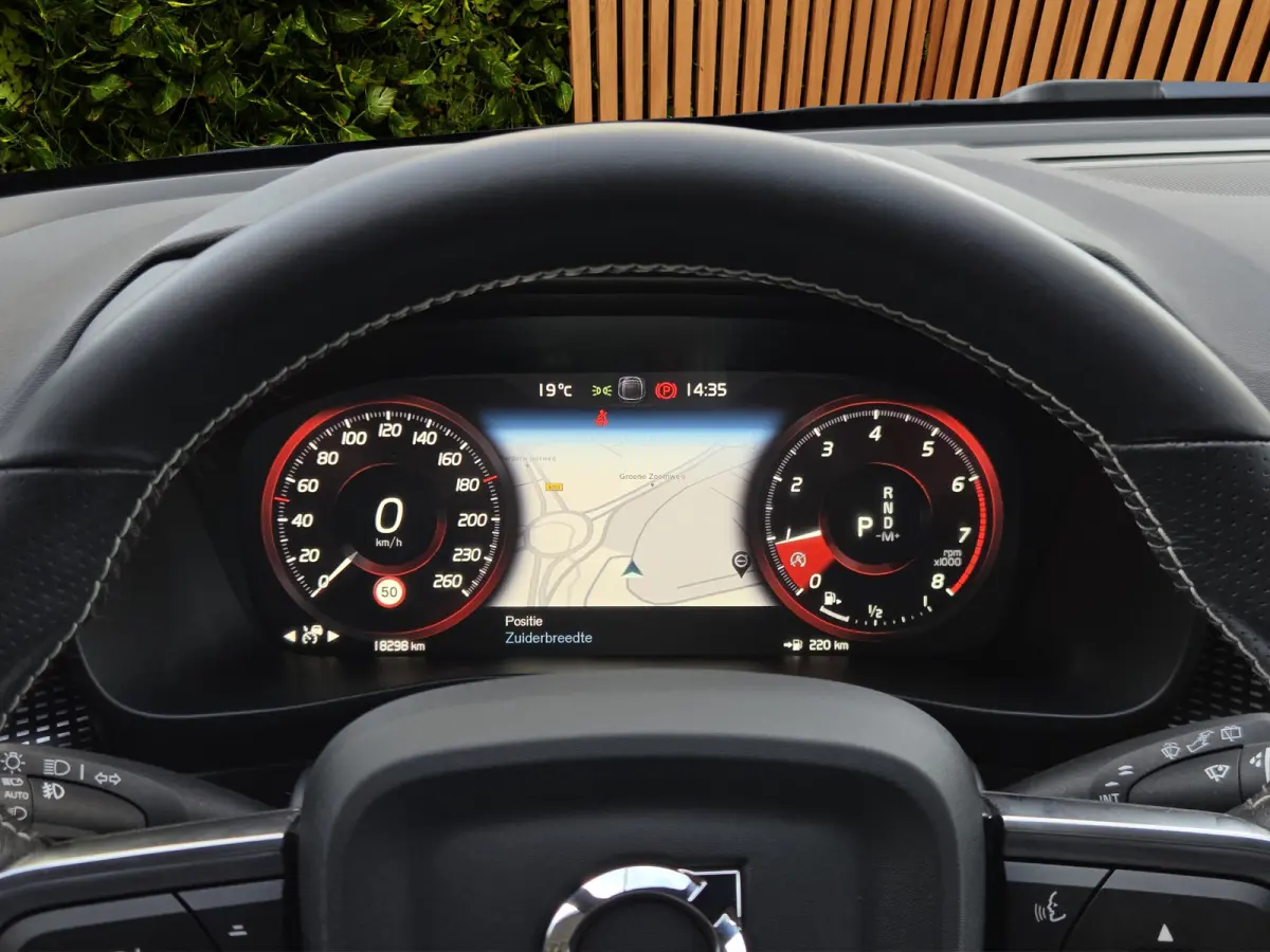 1.5 T3 R-Design | 1e Eigenaar | Camera | Adaptive Cruise | BLIS | Stuur/stoelverwarming