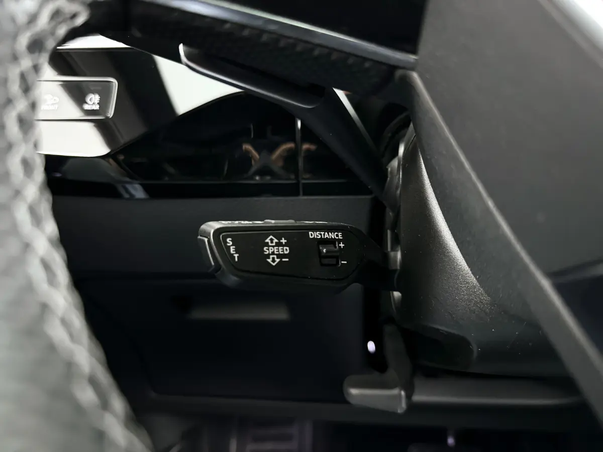 55 quattro S edition 95 kWh | SOH 87% | 360° camera | Bang & Olufsen Premium | Matrix led | Stoelverwarming