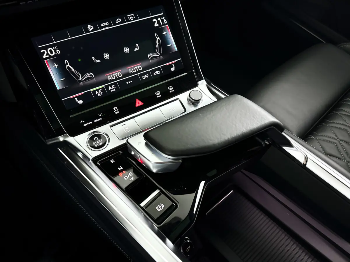55 quattro S edition 95 kWh | SOH 87% | 360° camera | Bang & Olufsen Premium | Matrix led | Stoelverwarming