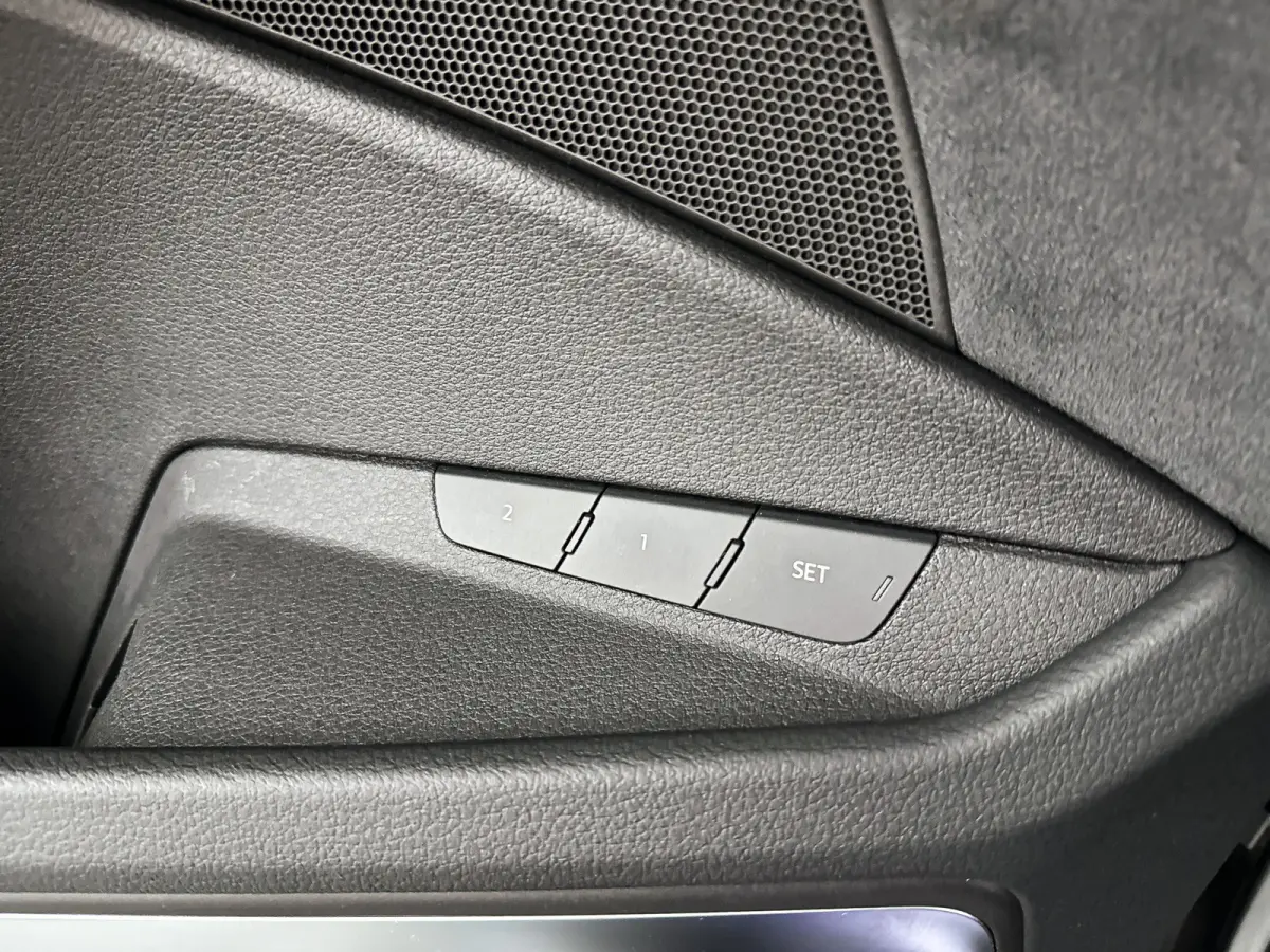 55 quattro S edition 95 kWh | SOH 87% | 360° camera | Bang & Olufsen Premium | Matrix led | Stoelverwarming