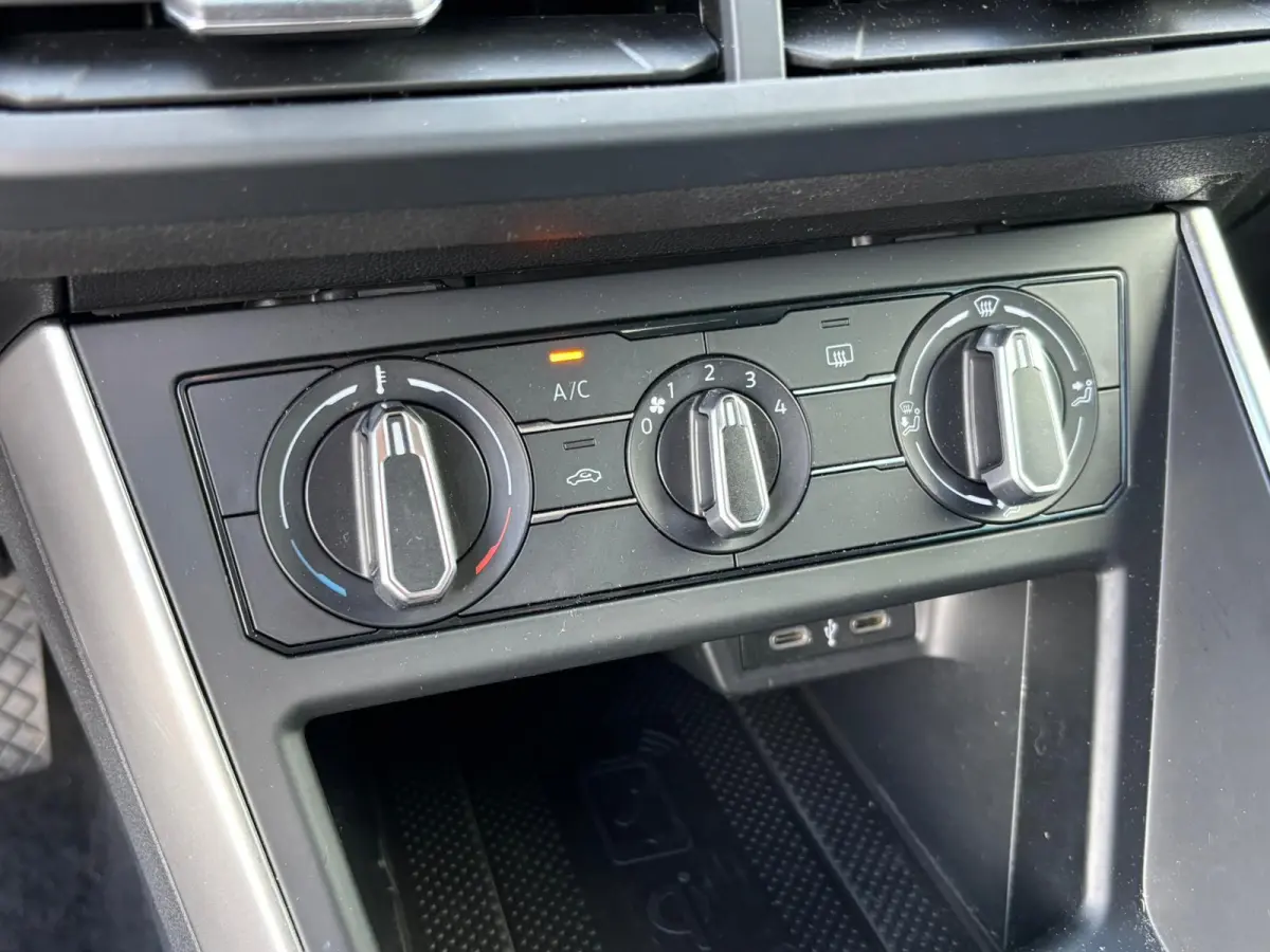 1.0 TSI Life | CARPLAY | ADAP. CRUISE | AIRCO |DIGI DASHBOARD | PDC |