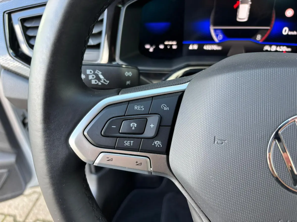 1.0 TSI Life | CARPLAY | ADAP. CRUISE | AIRCO |DIGI DASHBOARD | PDC |
