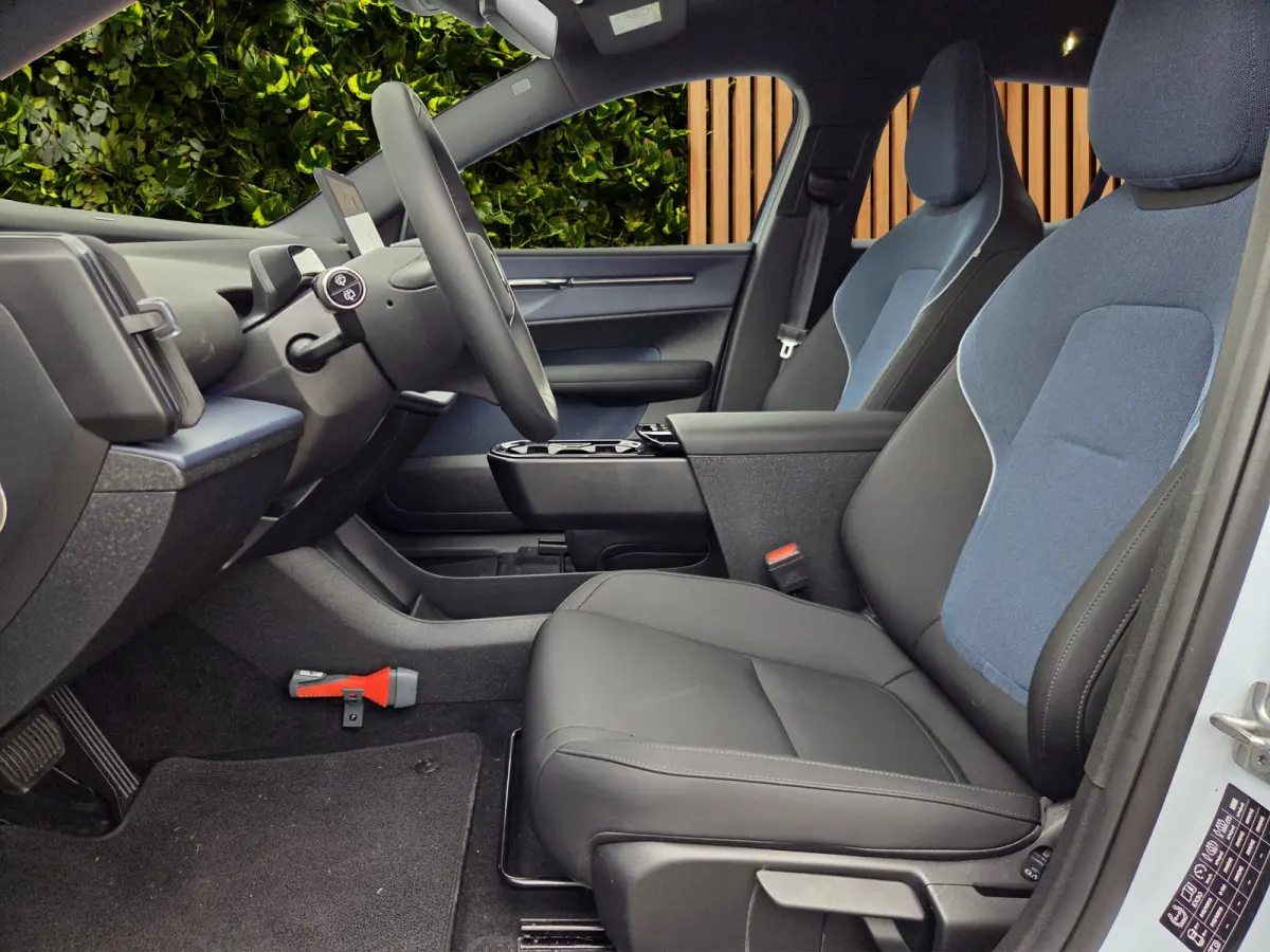 Single Motor Extended Range Plus 69 kWh | Trekhaak | Camera | Harman/Kardon | Sfeerverlichting | 19" Velgen