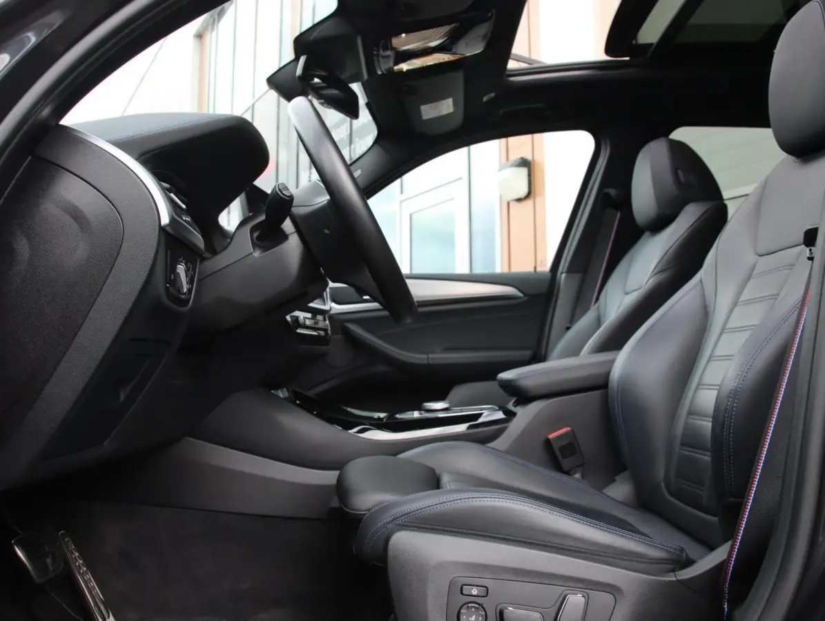 High Executive 80 kWh M-sport | SOH 97,2% | Panoramadak