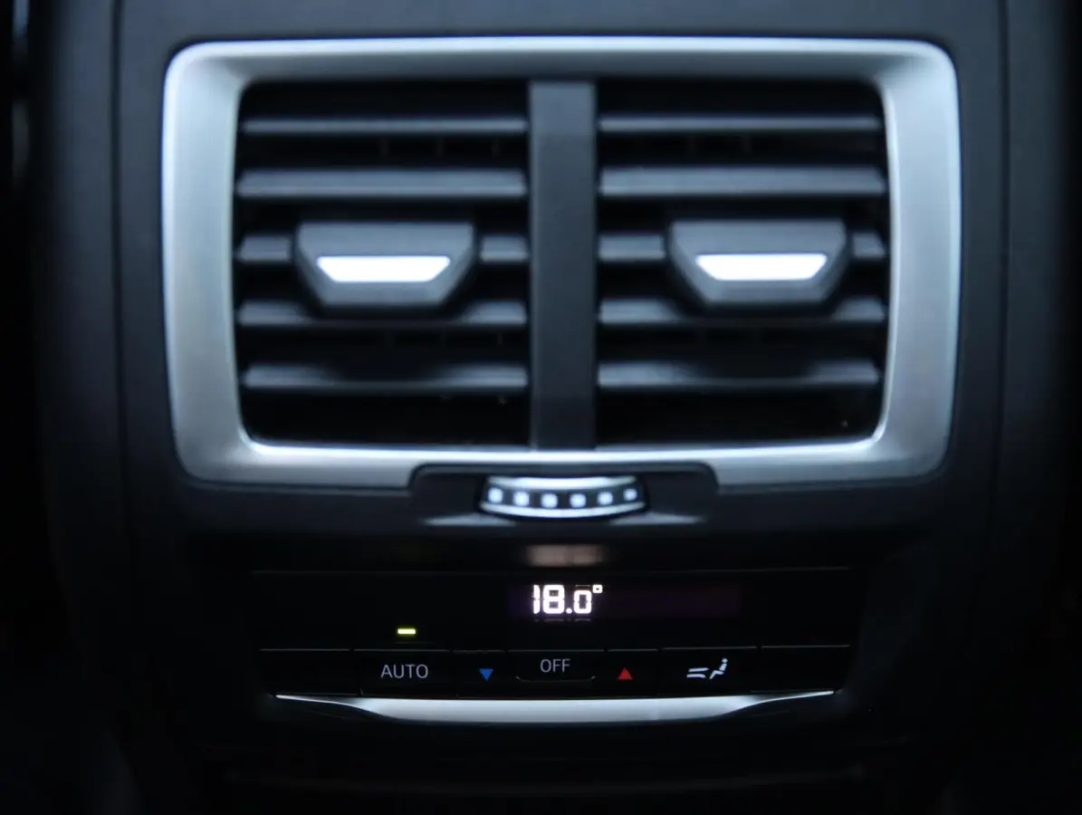 High Executive 80 kWh M-sport | SOH 97,2% | Panoramadak