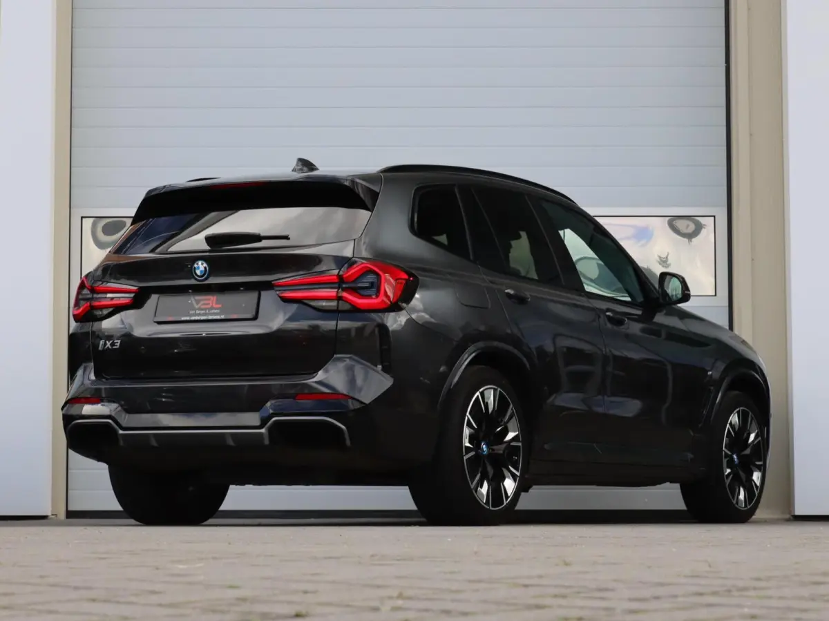 High Executive 80 kWh M-sport | SOH 97,2% | Panoramadak