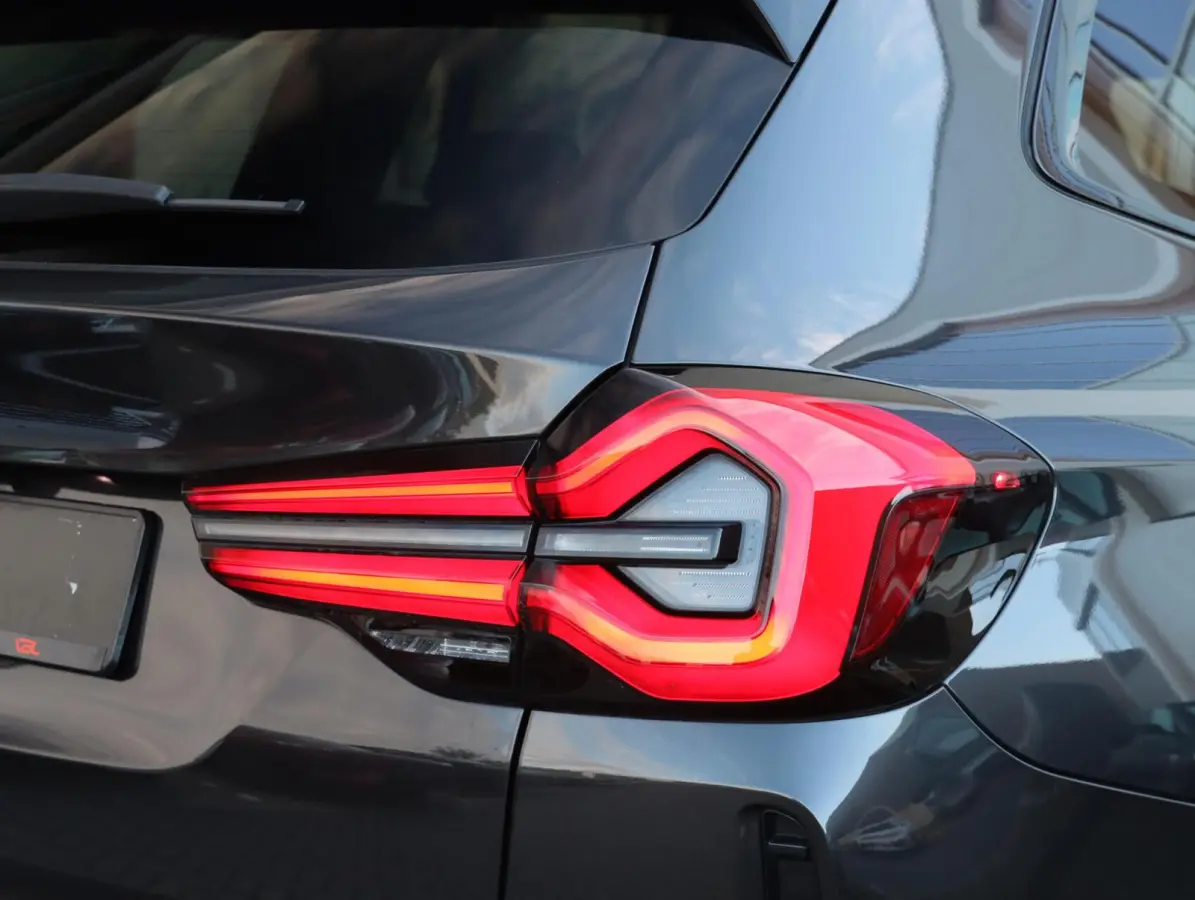 High Executive 80 kWh M-sport | SOH 97,2% | Panoramadak