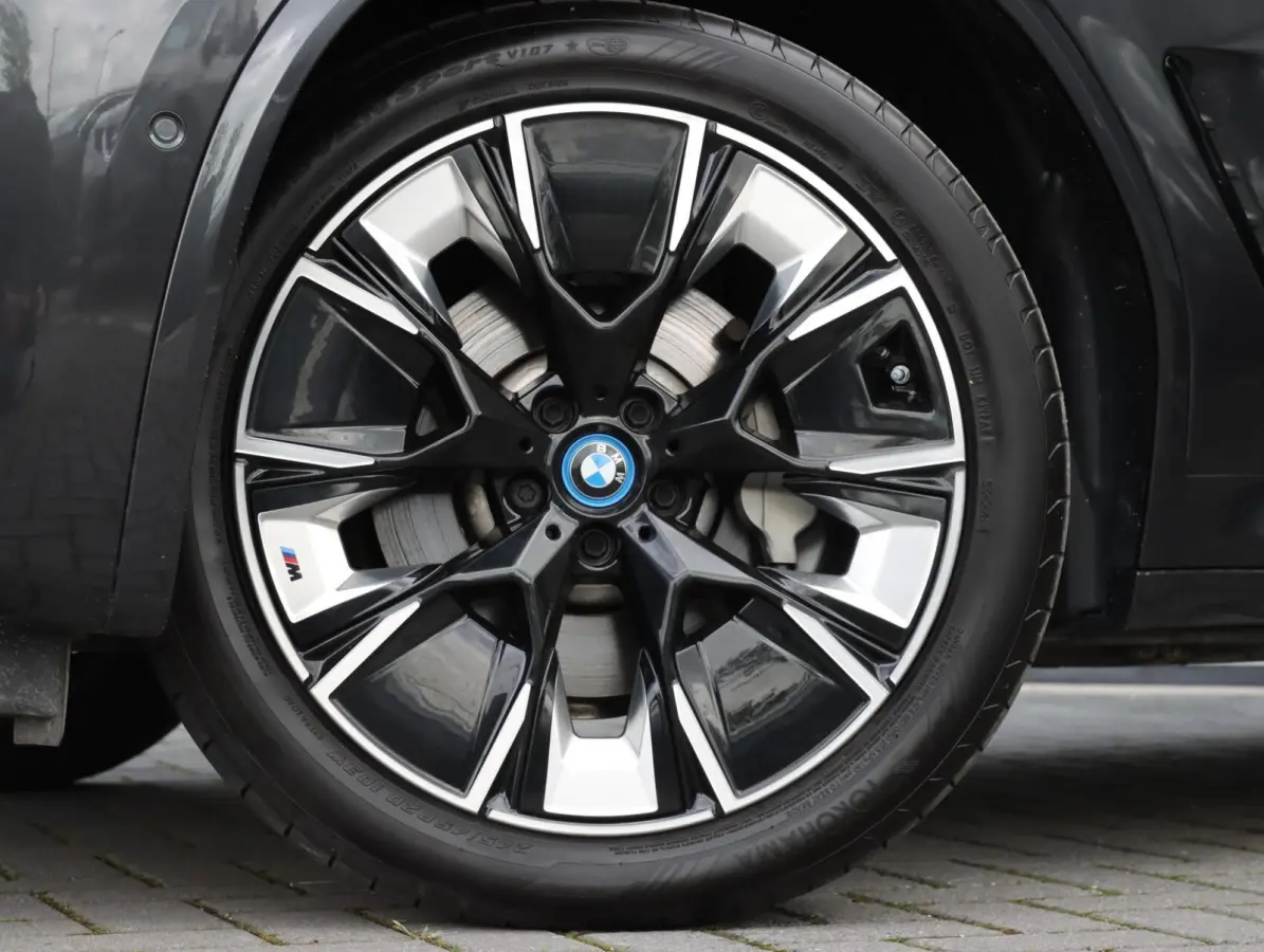 High Executive 80 kWh M-sport | SOH 97,2% | Panoramadak