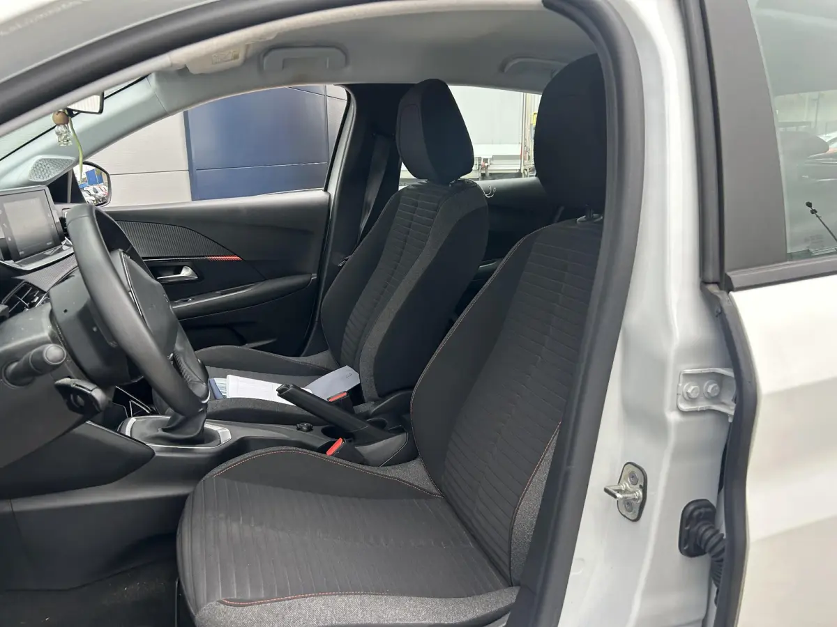 1.2 PureTech Active | Cruise Control | Airco | Apple Carplay/Android Auto